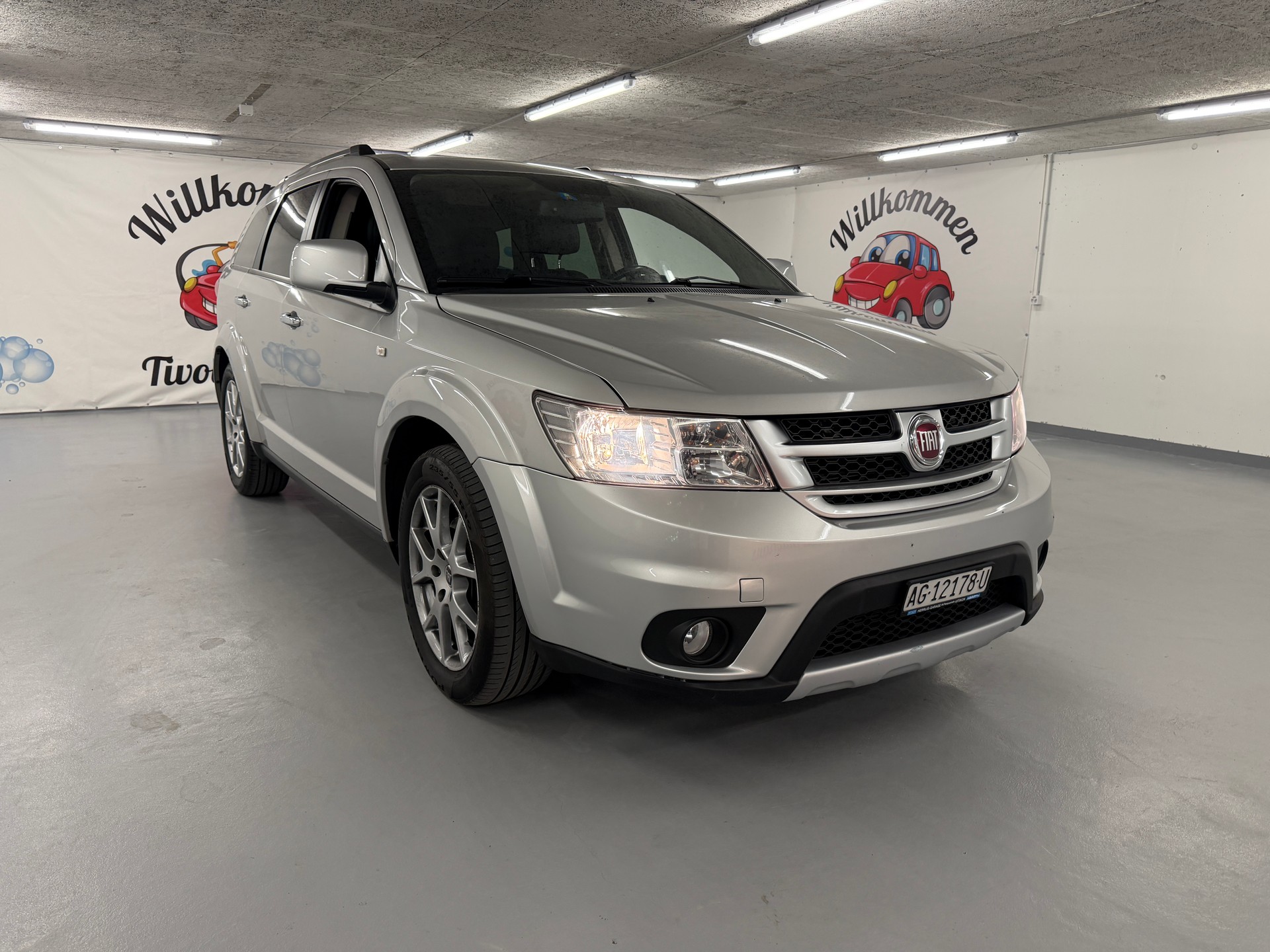 FIAT Freemont 2.0 MJ Park Avenue AWD Automat-showroom-element-1