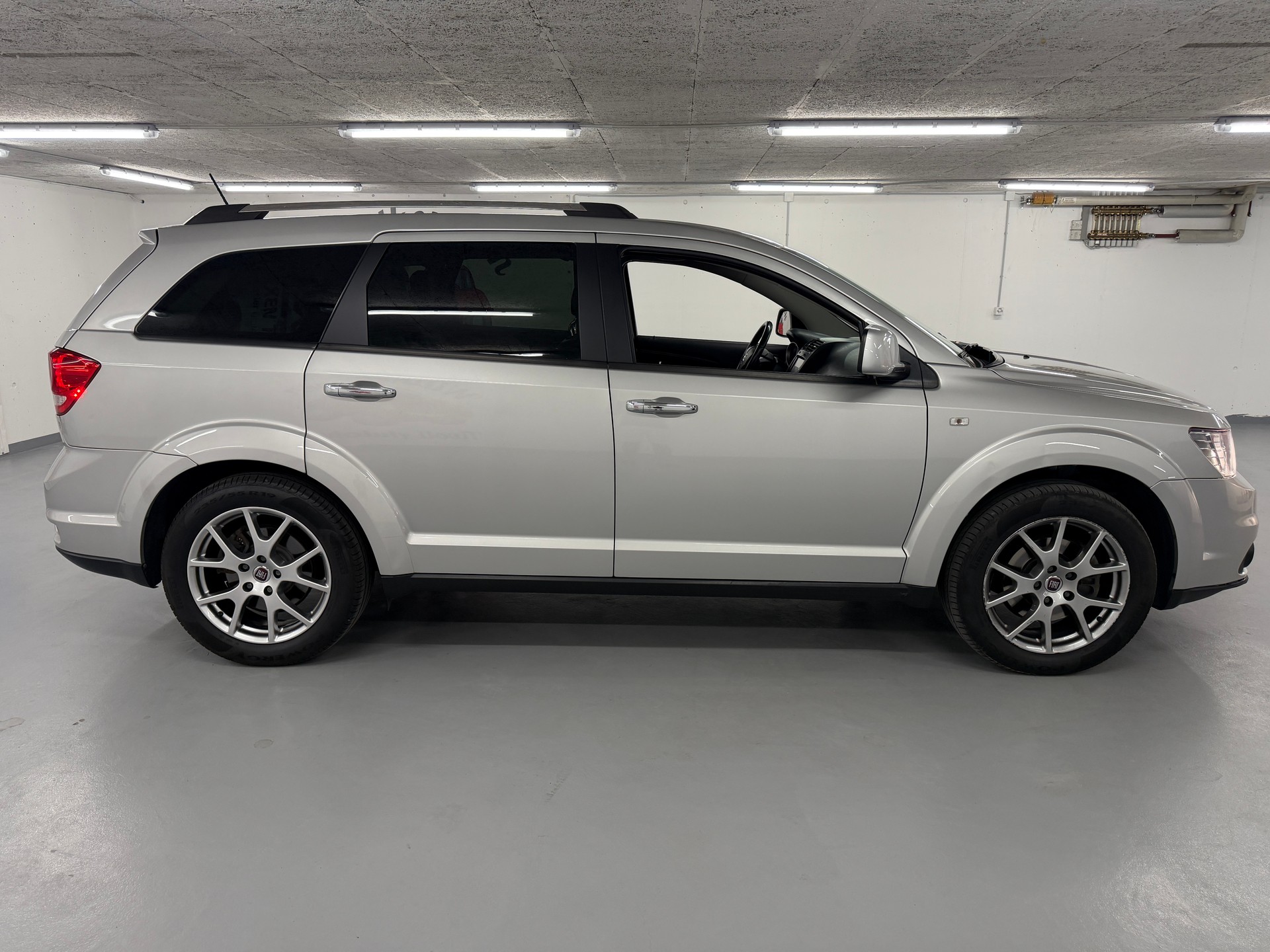FIAT Freemont 2.0 MJ Park Avenue AWD Automat-image-4