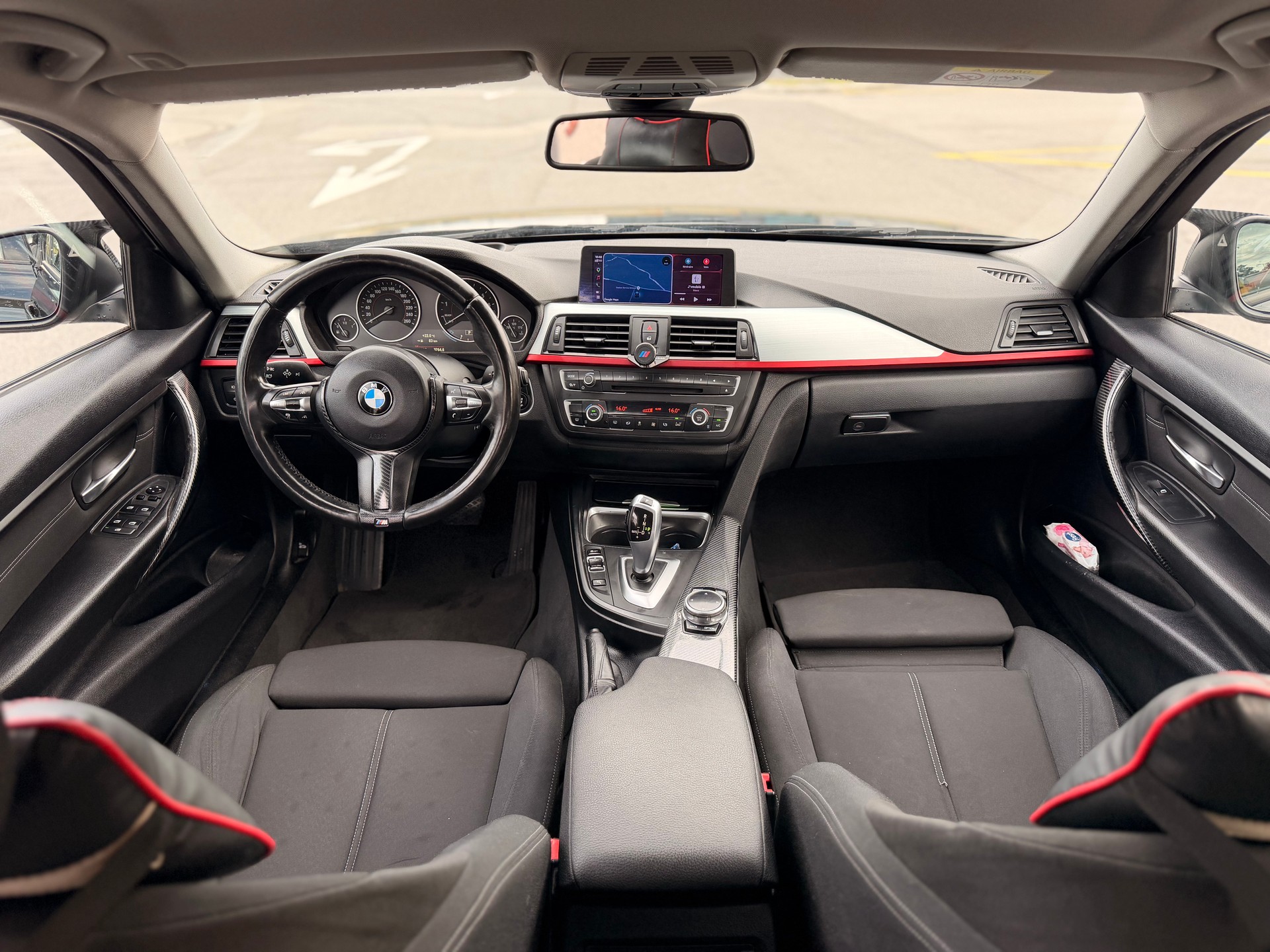 BMW 320i xDrive Touring Sport Line Steptronic-image-6
