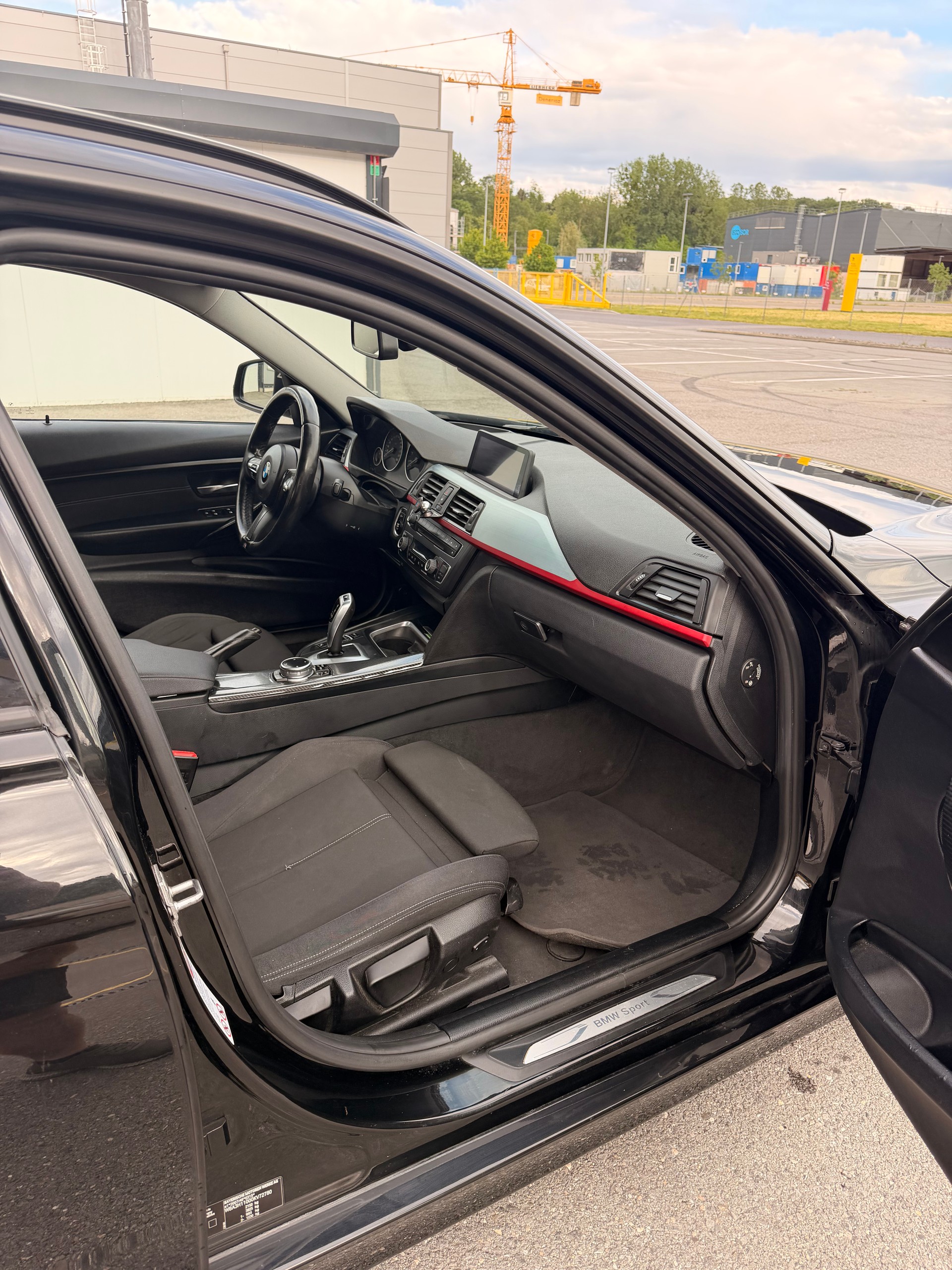 BMW 320i xDrive Touring Sport Line Steptronic-image-7