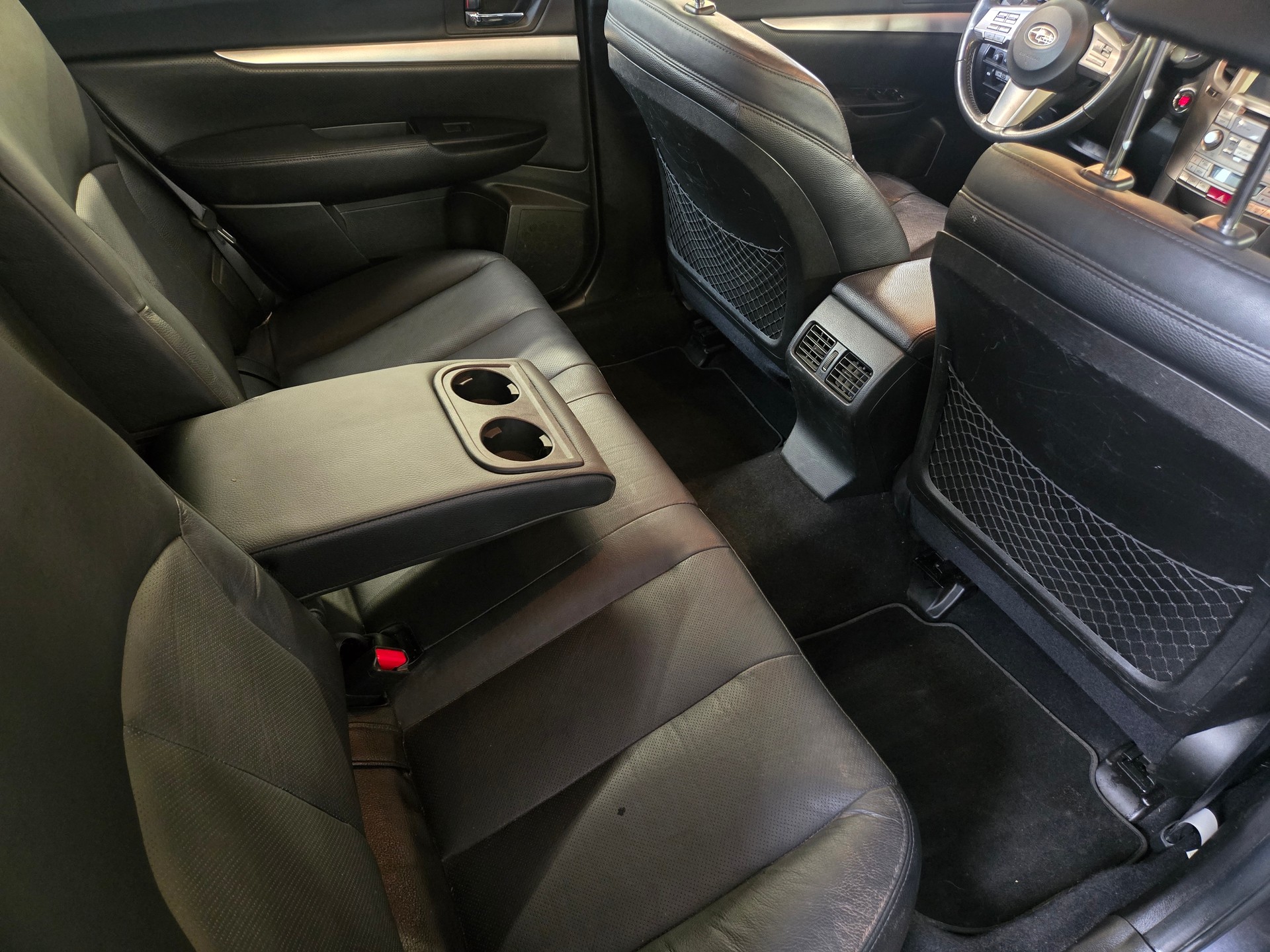 SUBARU Legacy 2.0i Limited AWD Lineartronic-image-10
