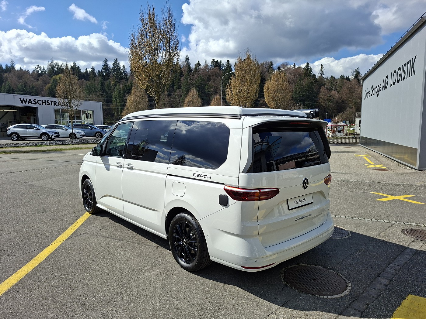 VW California 2.0 TSI Beach Tour Liberty-image-4