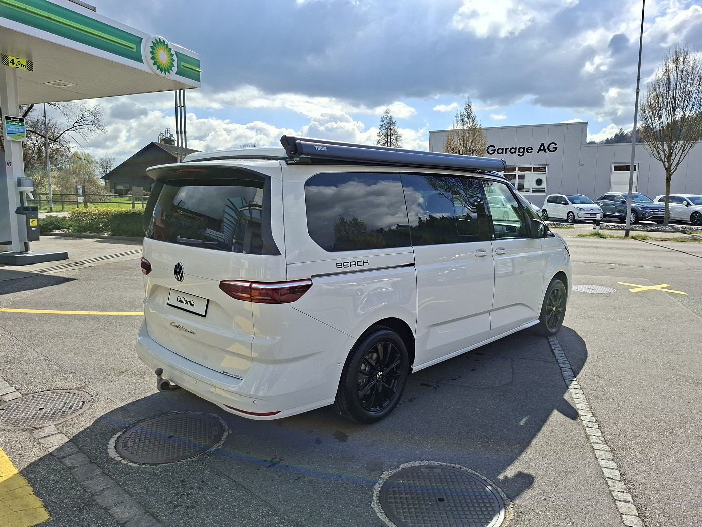 VW California 2.0 TSI Beach Tour Liberty-image-6