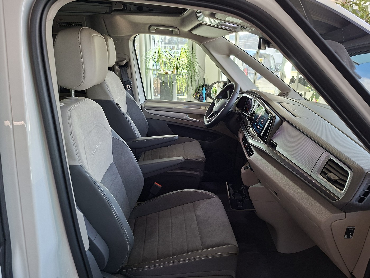 VW California 2.0 TSI Beach Tour Liberty-image-14