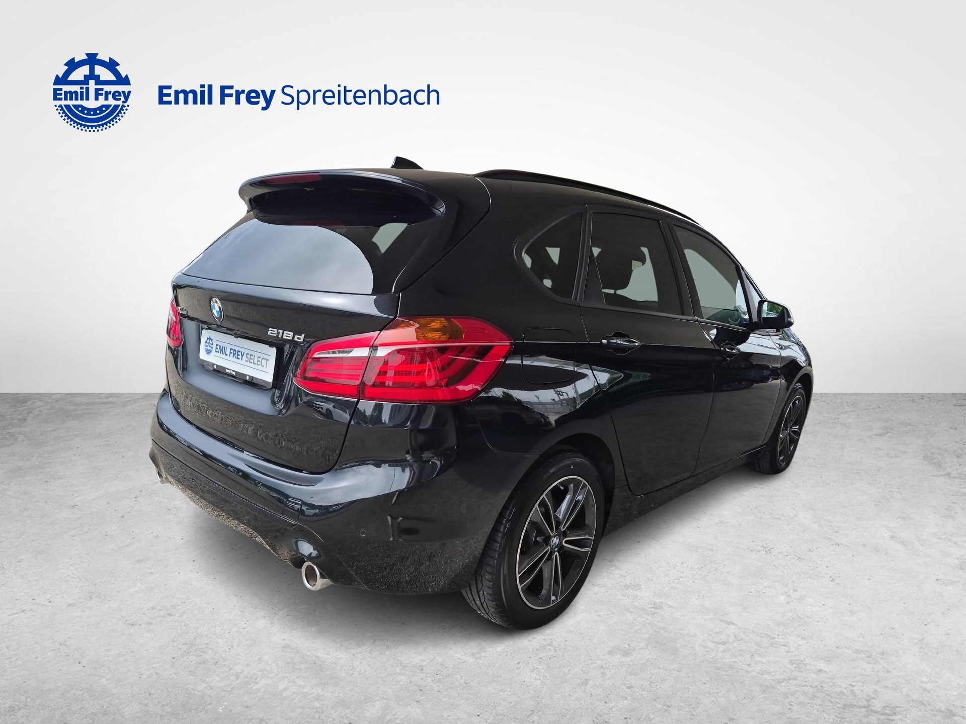 BMW 218d xDrive Active Tourer-image-4