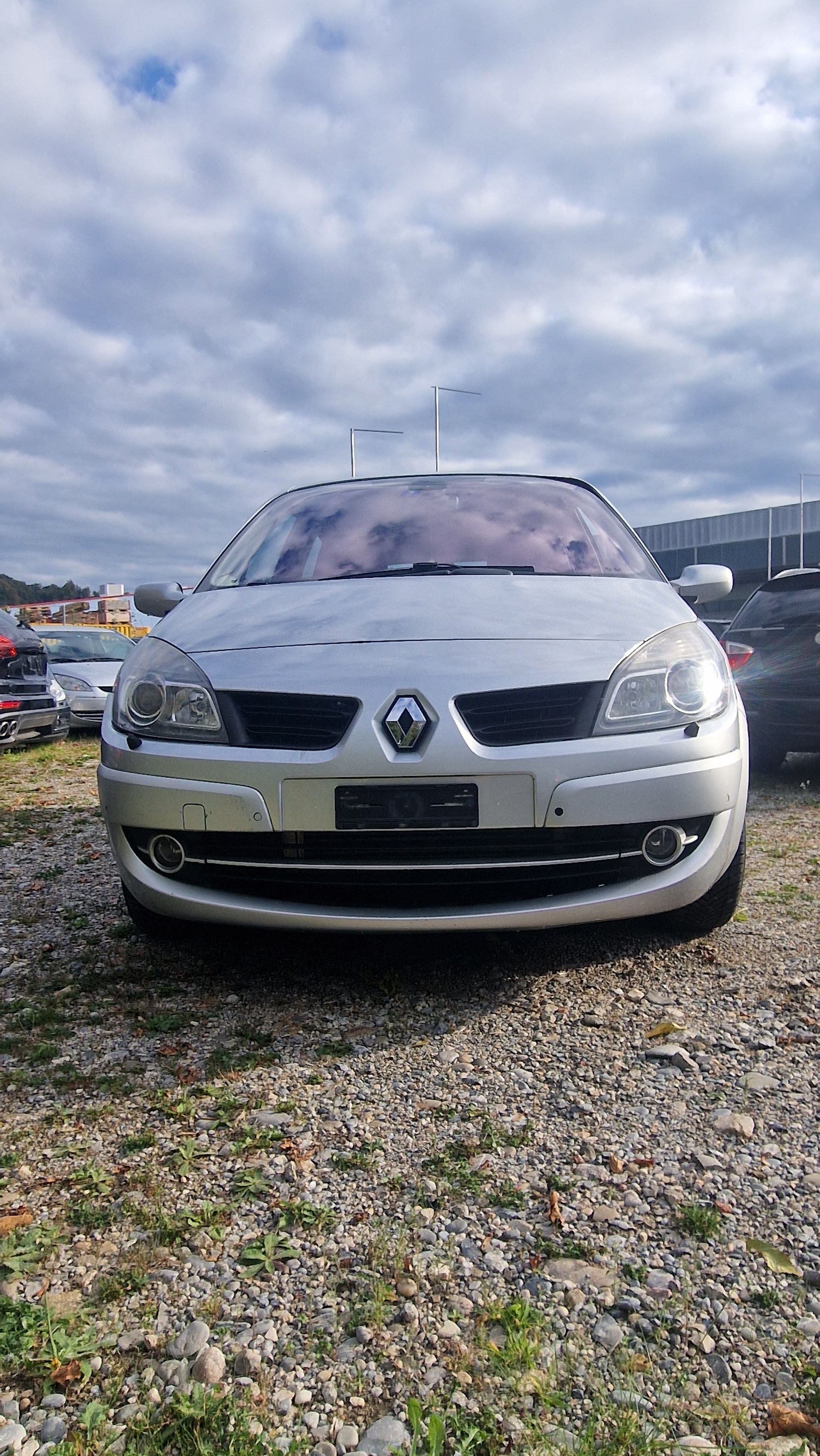 RENAULT Grand Scénic 2.0 16V Turbo Privilège-image-1