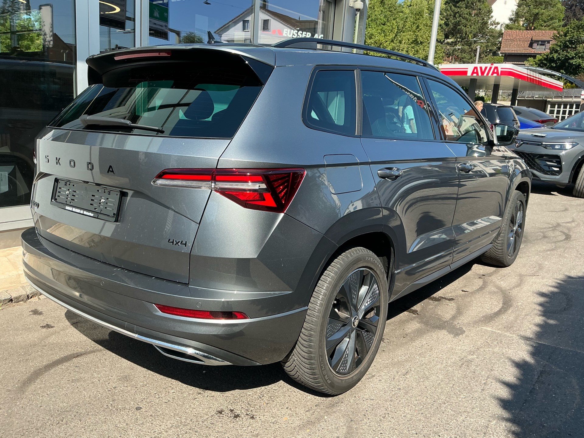 SKODA Karoq Sportline 4x4 *** PANORAMADACH ***-showroom-element-3