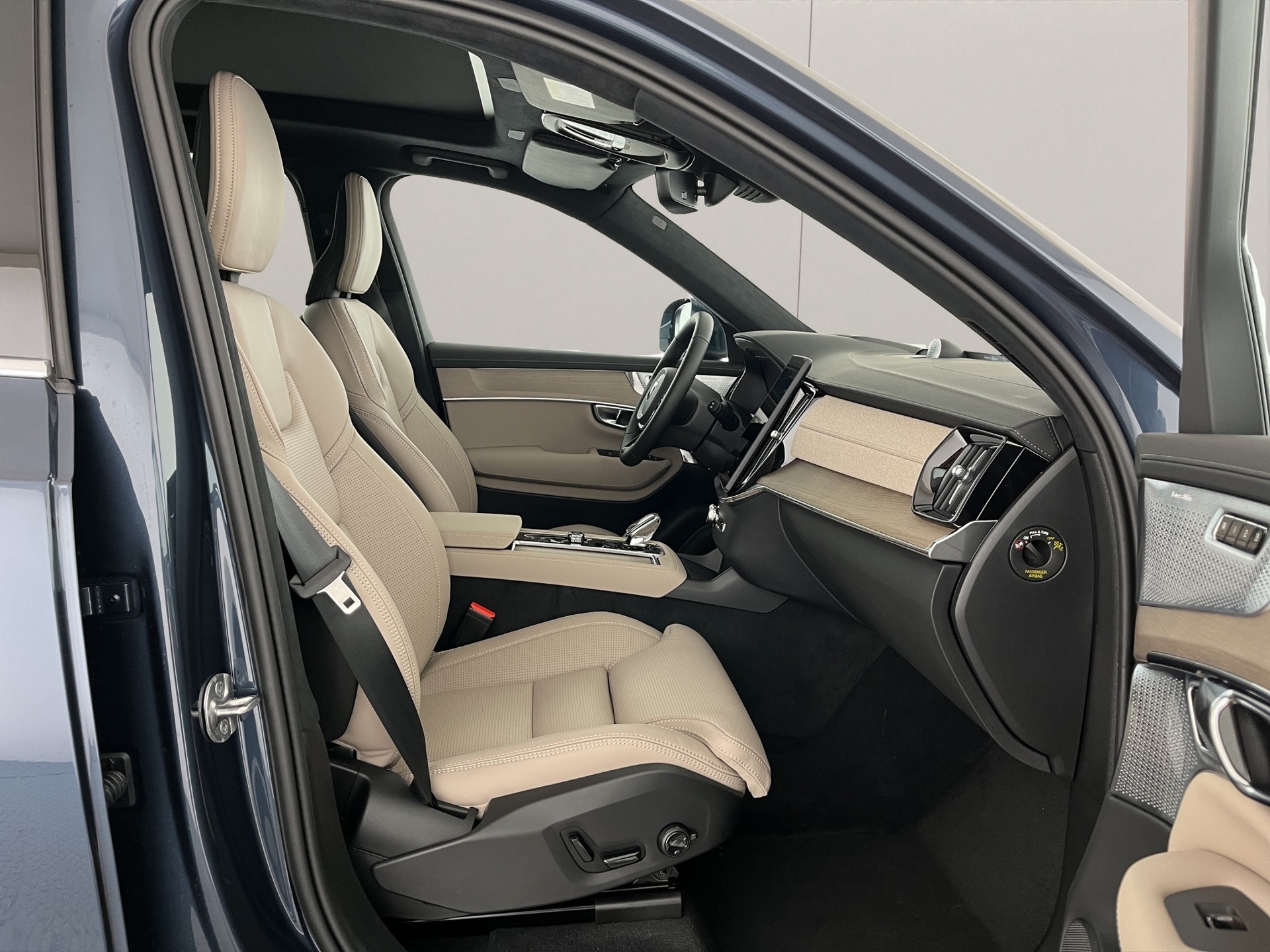 VOLVO XC90 2.0 T8 TE Ultra Bright eAWD-image-12