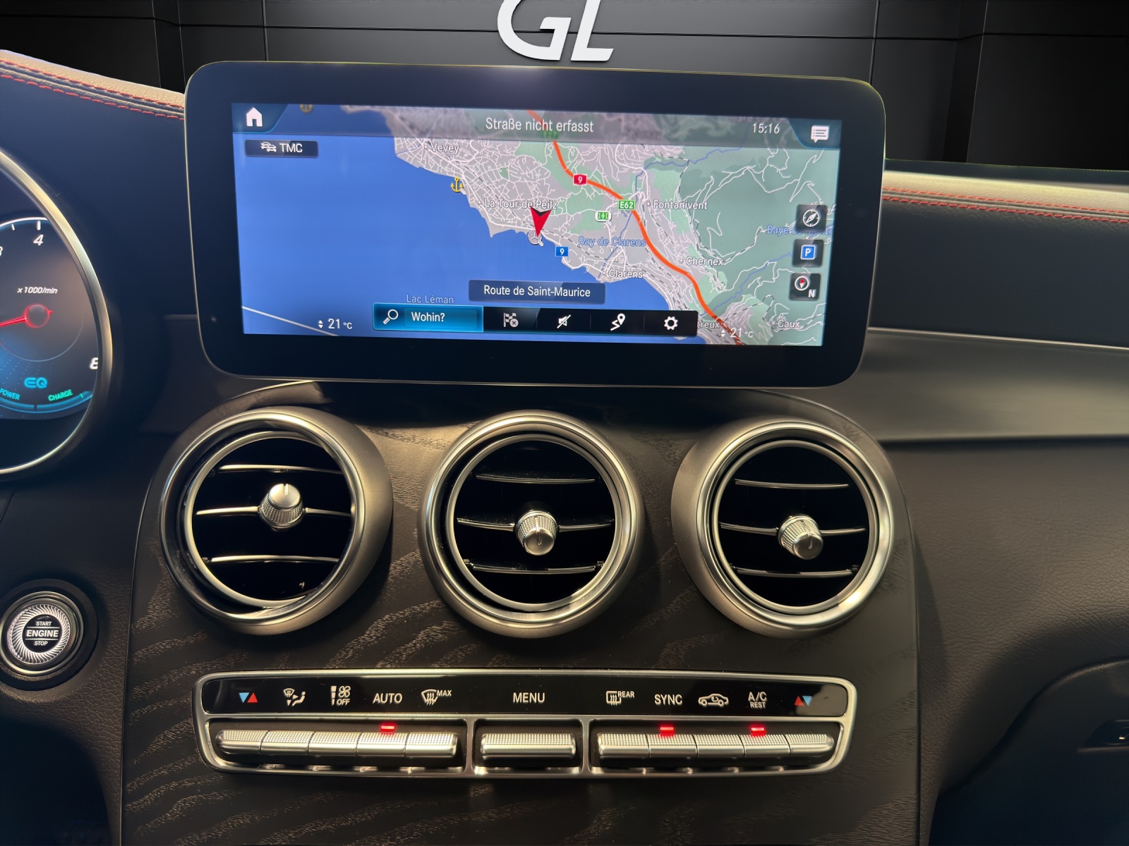 MERCEDES-BENZ GLC 300 AMG Line 4Matic-image-11