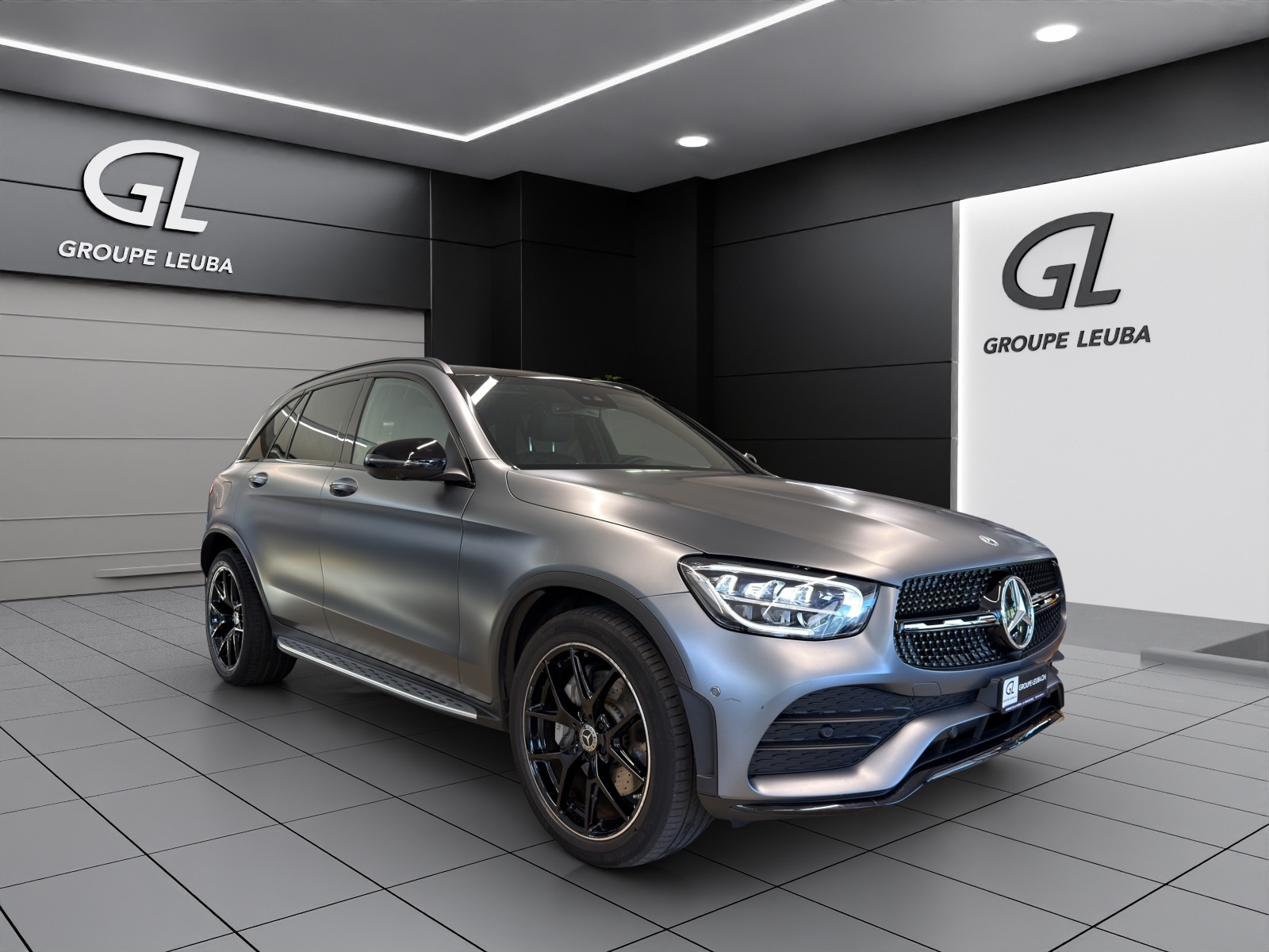 MERCEDES-BENZ GLC 300 AMG Line 4Matic