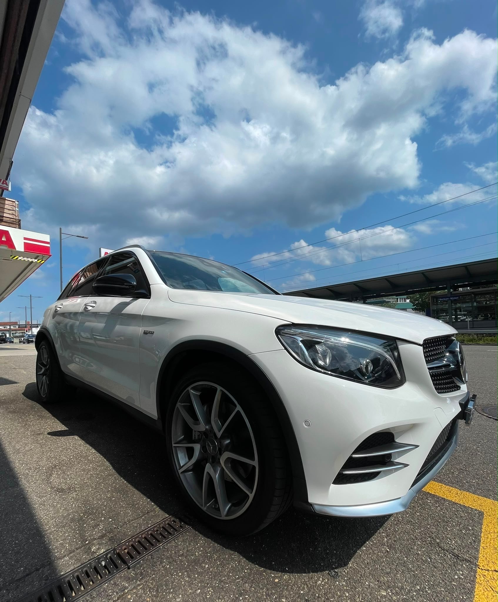MERCEDES-BENZ GLC 43 AMG 4MATIC 9G-TRONIC | Panorama | Burmester | Fahrassistenz-image-4