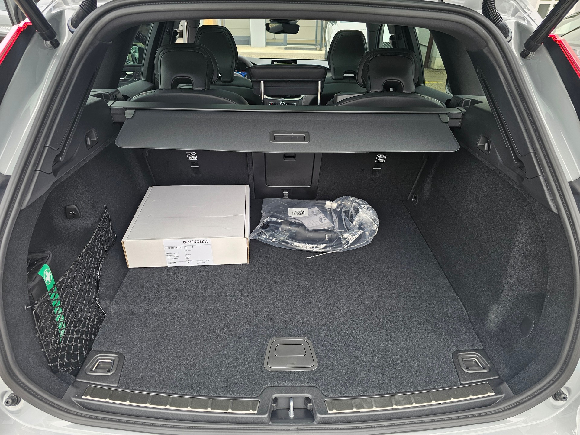 VOLVO XC60 T8 eAWD PluginHybrid Black Edition Geartronic-image-19
