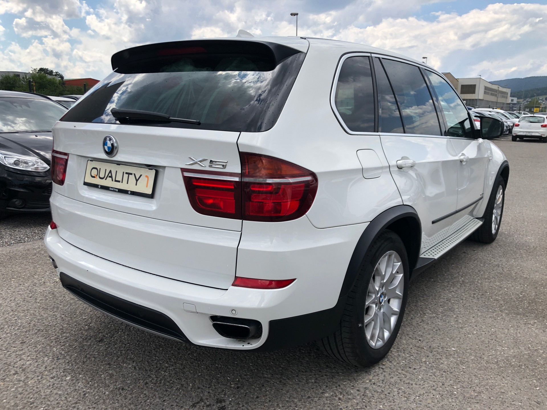 BMW X5 xDrive 50i Steptronic-showroom-element-3