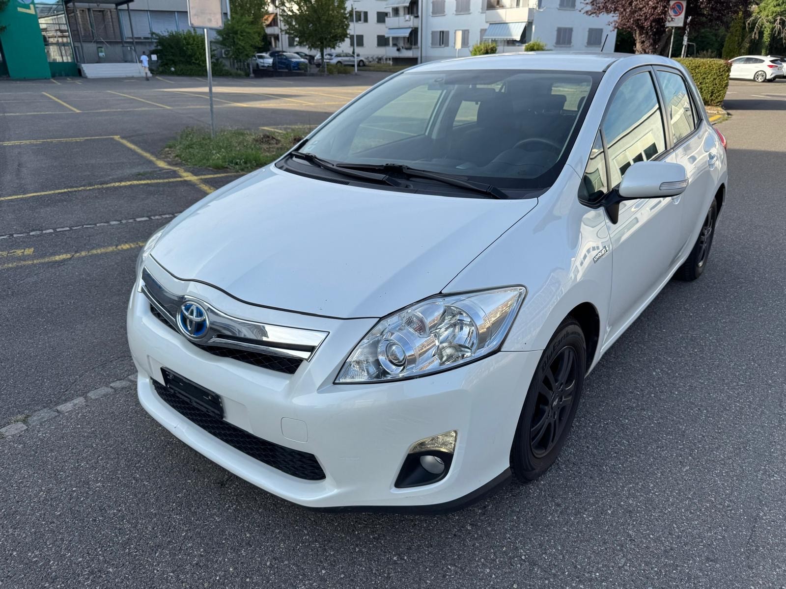 TOYOTA Auris 1.8 16V HSD Linea Luna-image-1