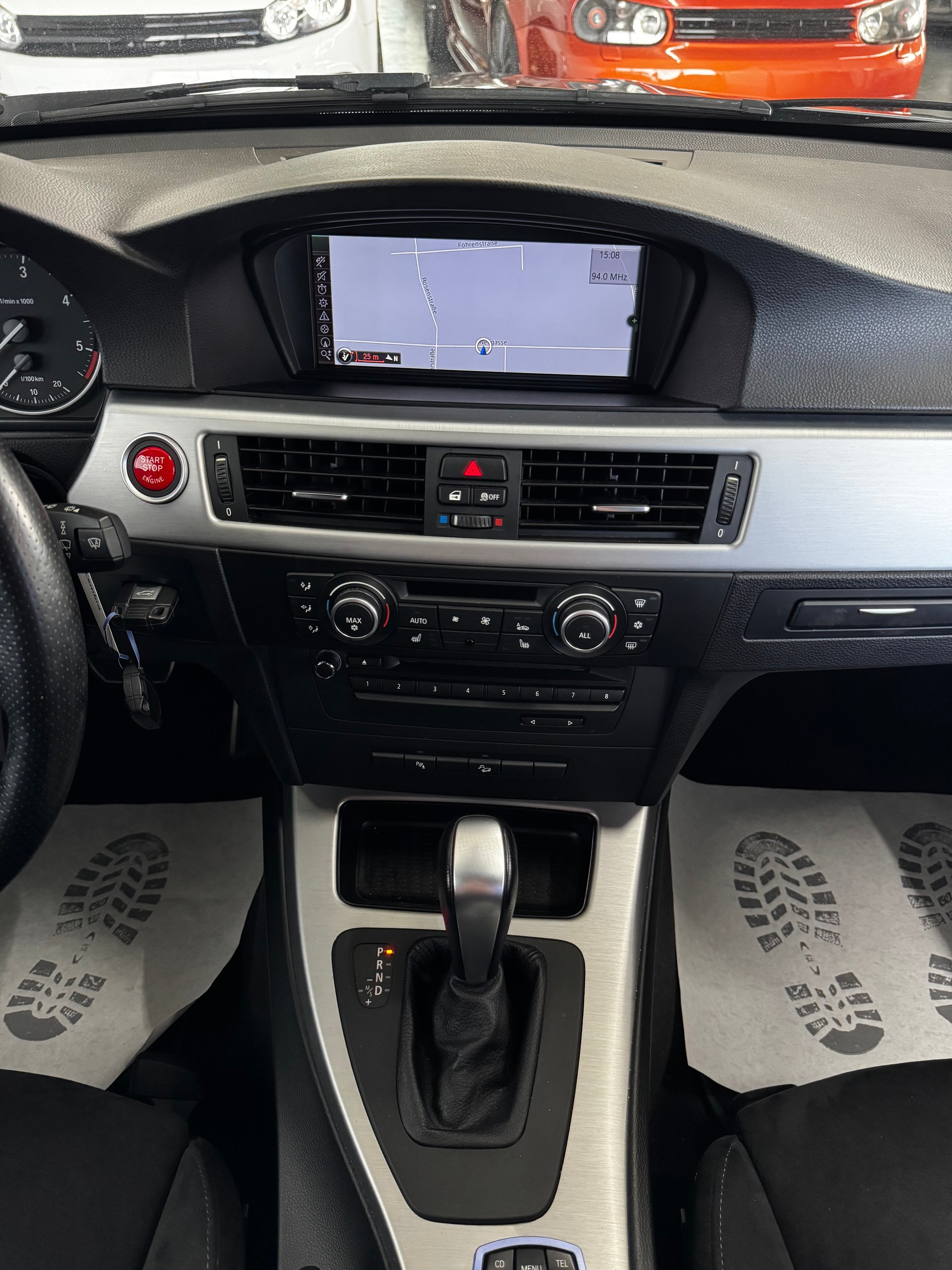 BMW 330d xDrive Touring Steptronic-image-19