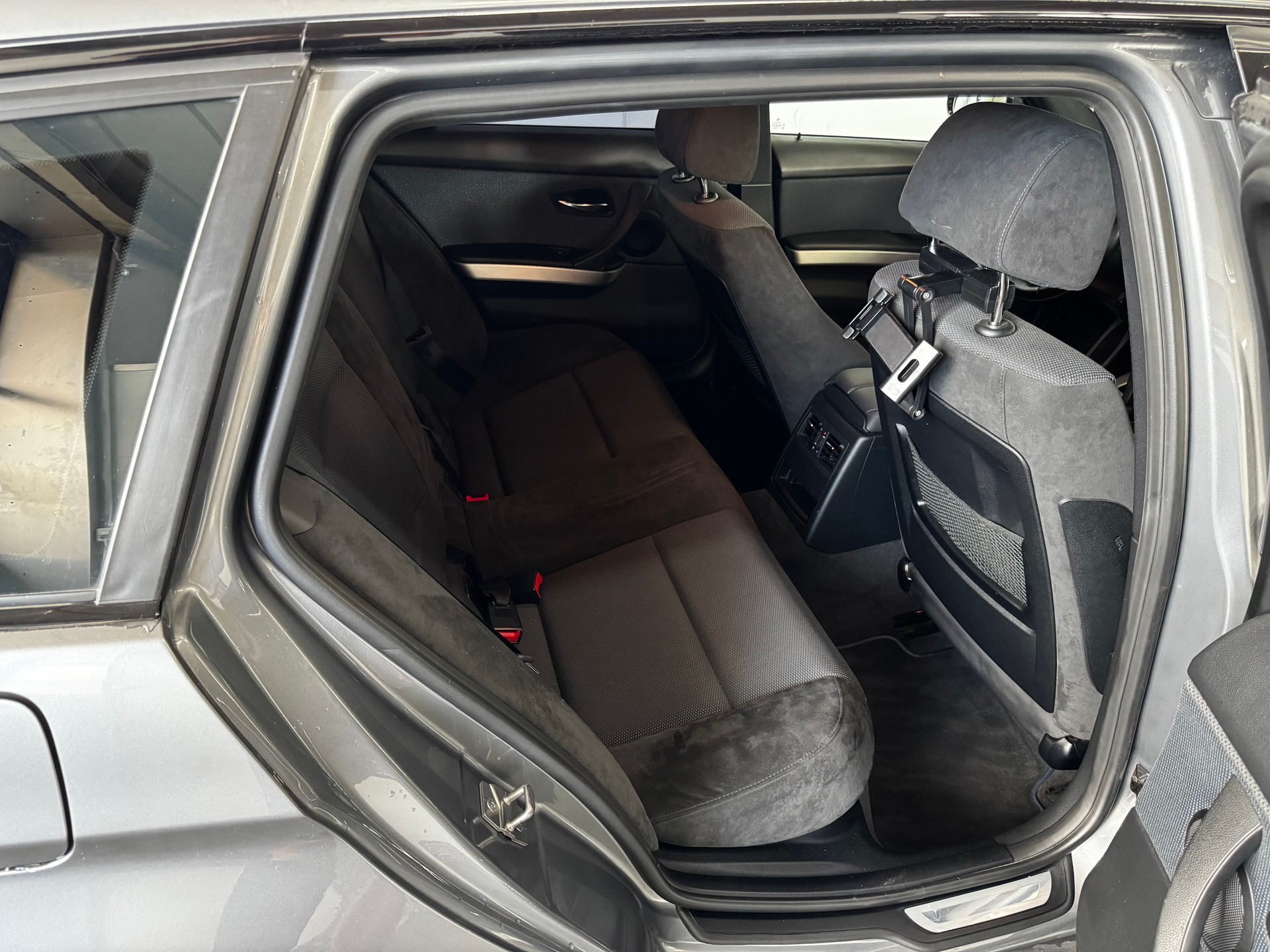 BMW 330d xDrive Touring Steptronic-image-23