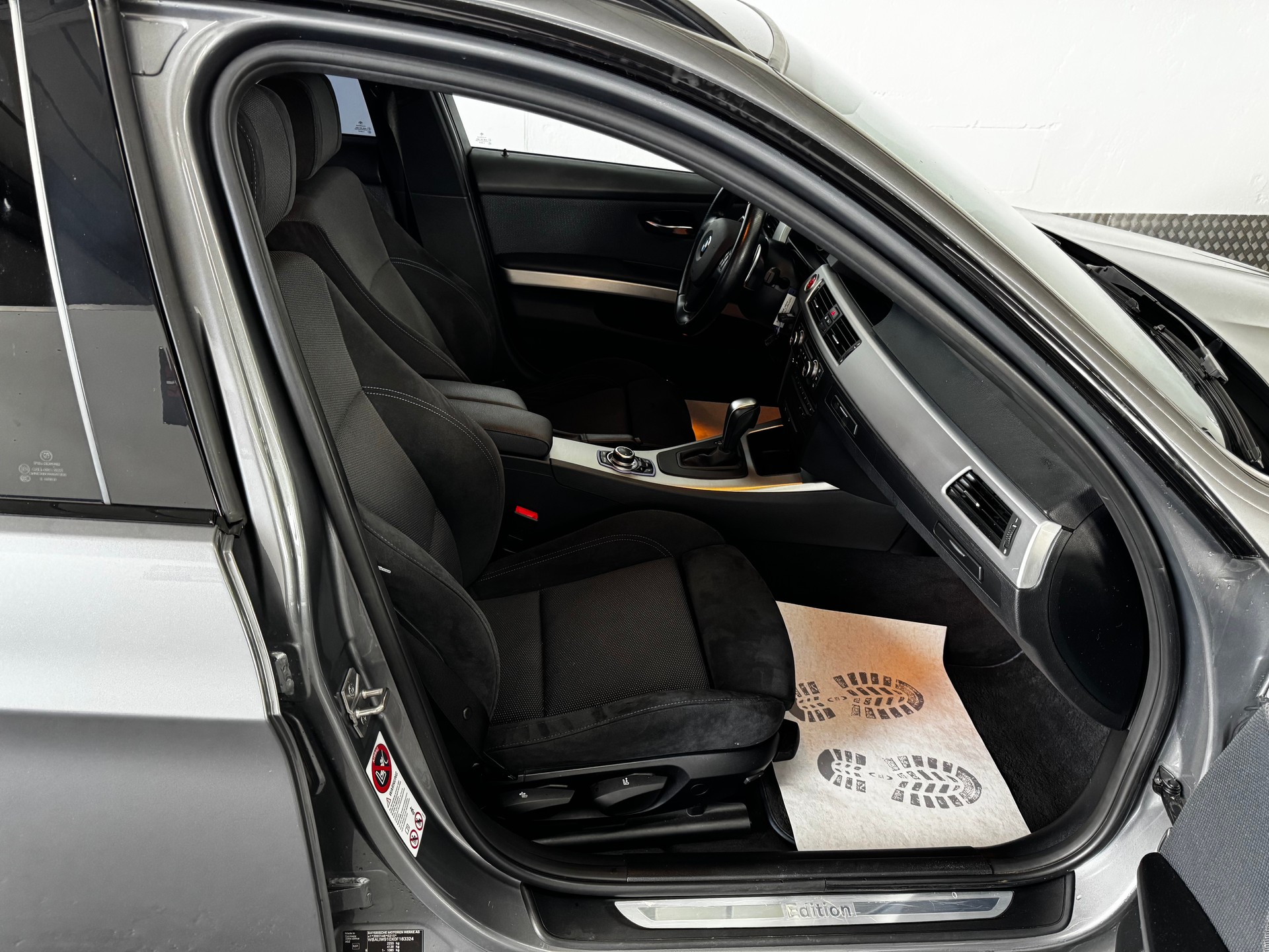 BMW 330d xDrive Touring Steptronic-image-21