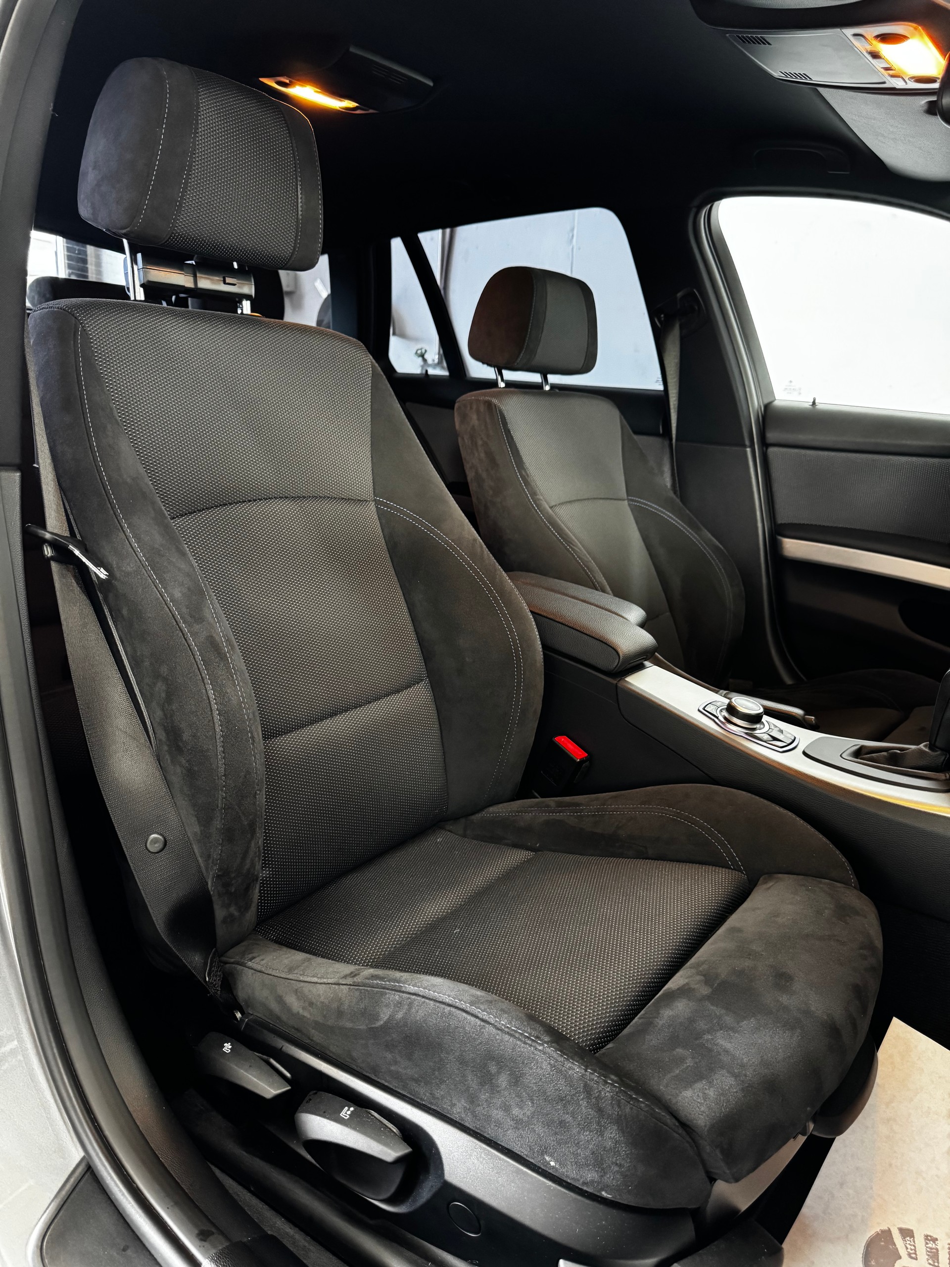 BMW 330d xDrive Touring Steptronic-image-22