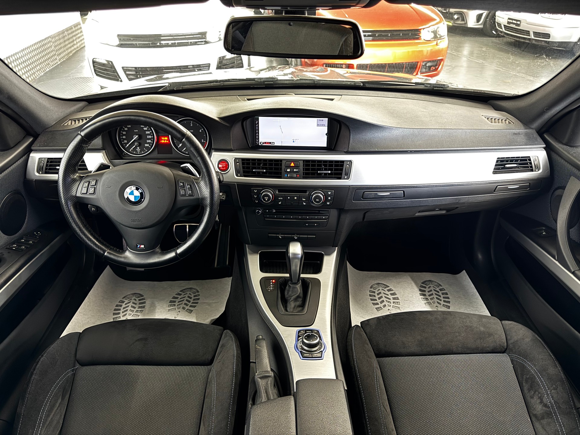 BMW 330d xDrive Touring Steptronic-image-18
