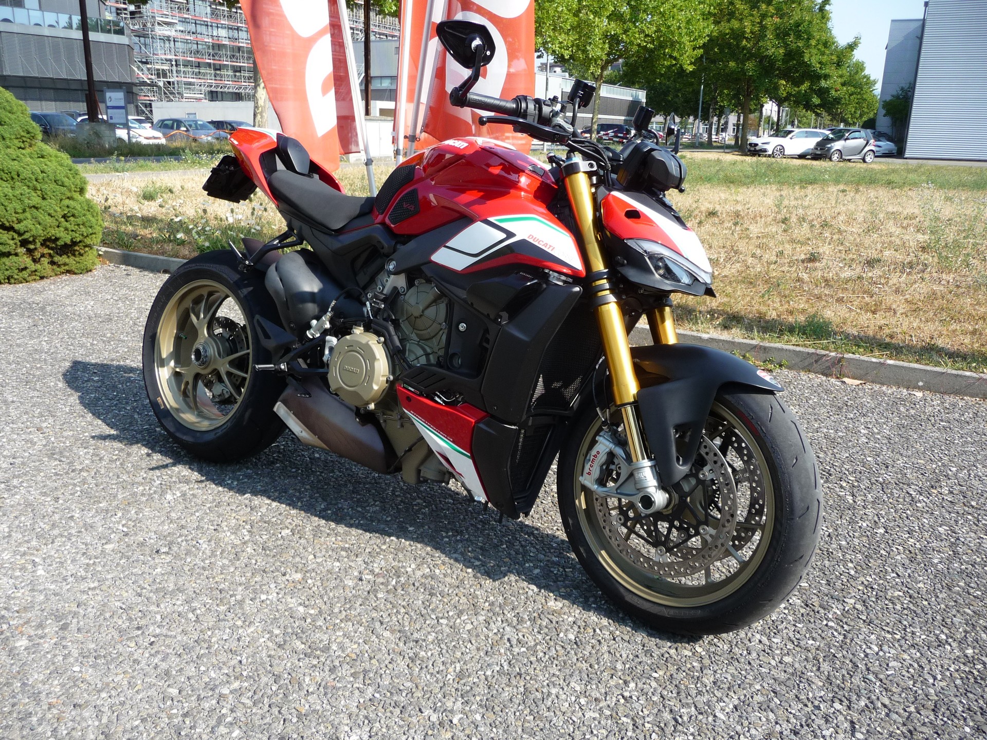DUCATI Streetfighter V4 S-image-1