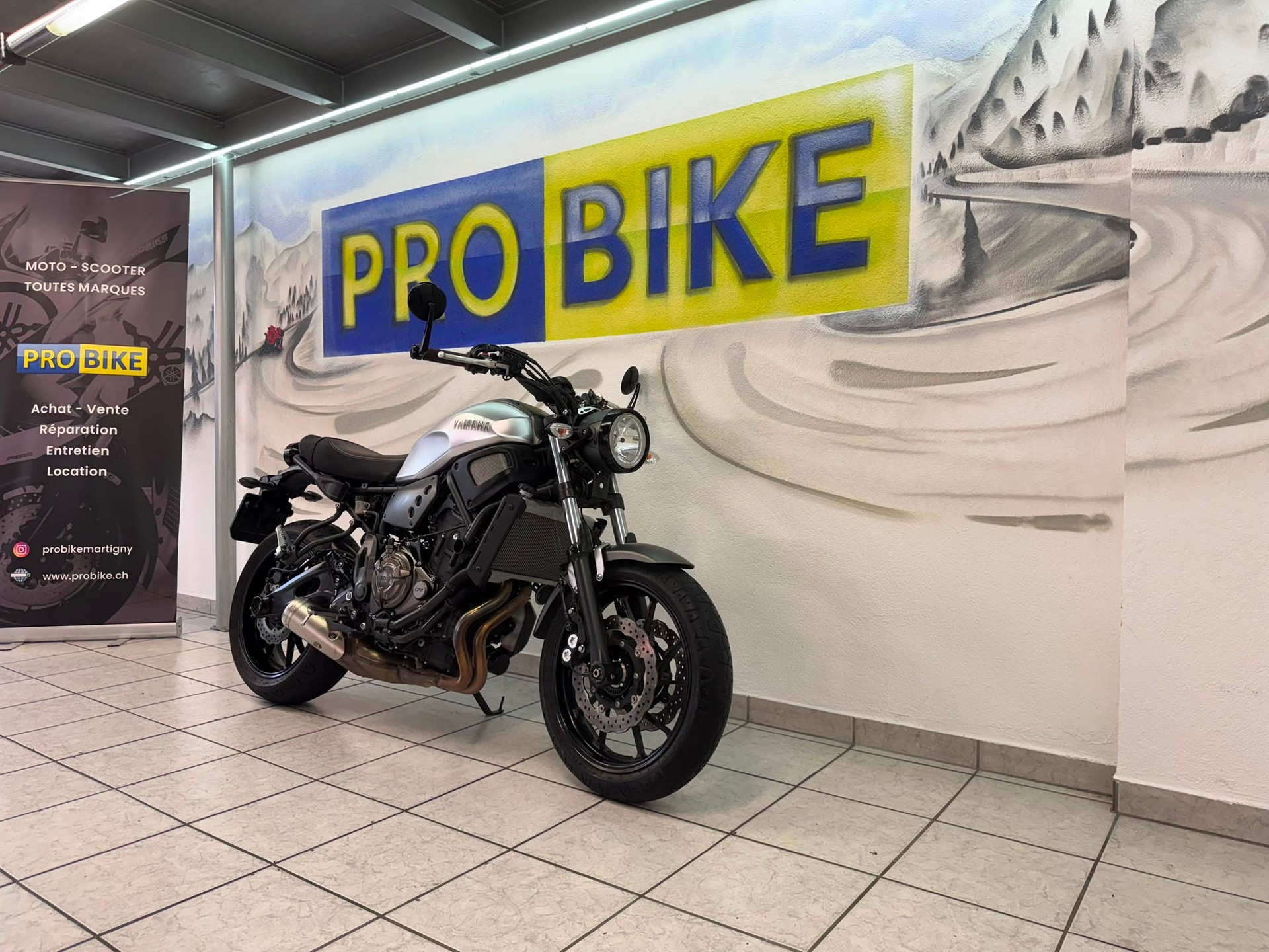 YAMAHA XSR 700-image-0