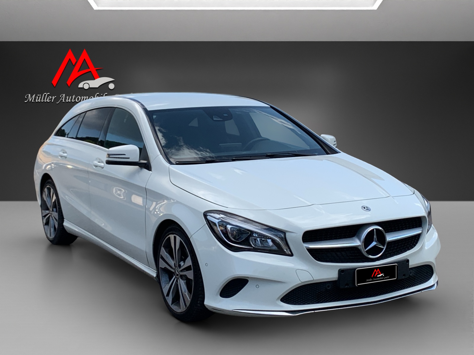 MERCEDES-BENZ CLA Shooting Brake 200 Night Star 7G-DCT-showroom-element-1