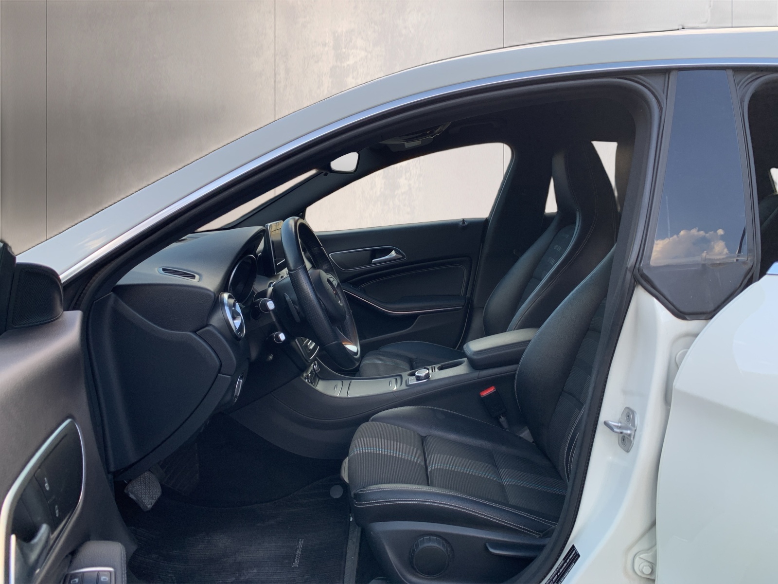 MERCEDES-BENZ CLA Shooting Brake 200 Night Star 7G-DCT-image-9
