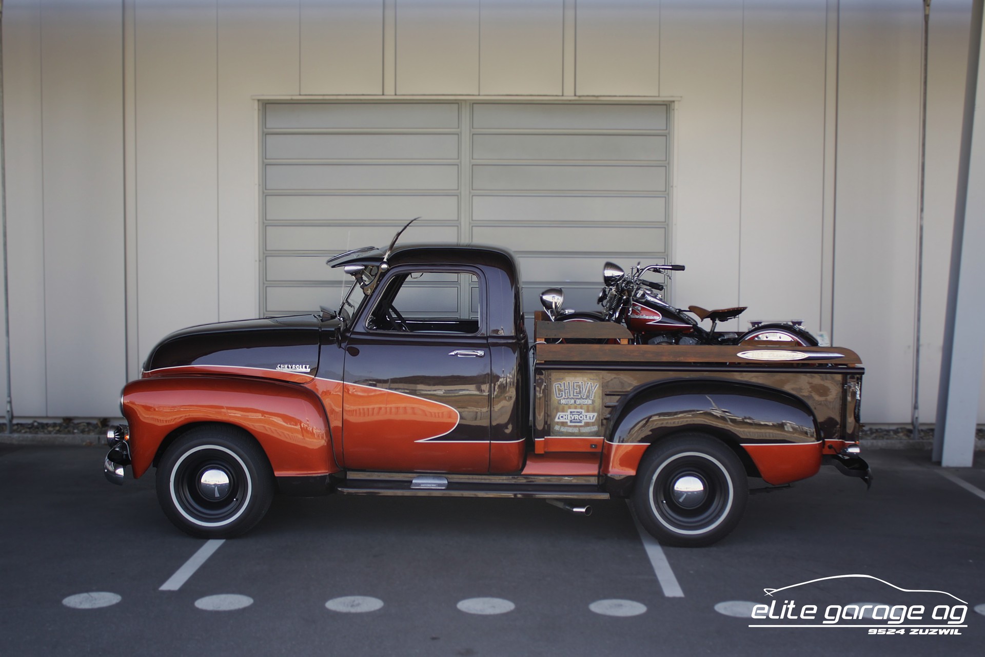 CHEVROLET Pick Up 3100 + Harley Davidson Flathead WL50 (VETERANENGEPRÜFT)