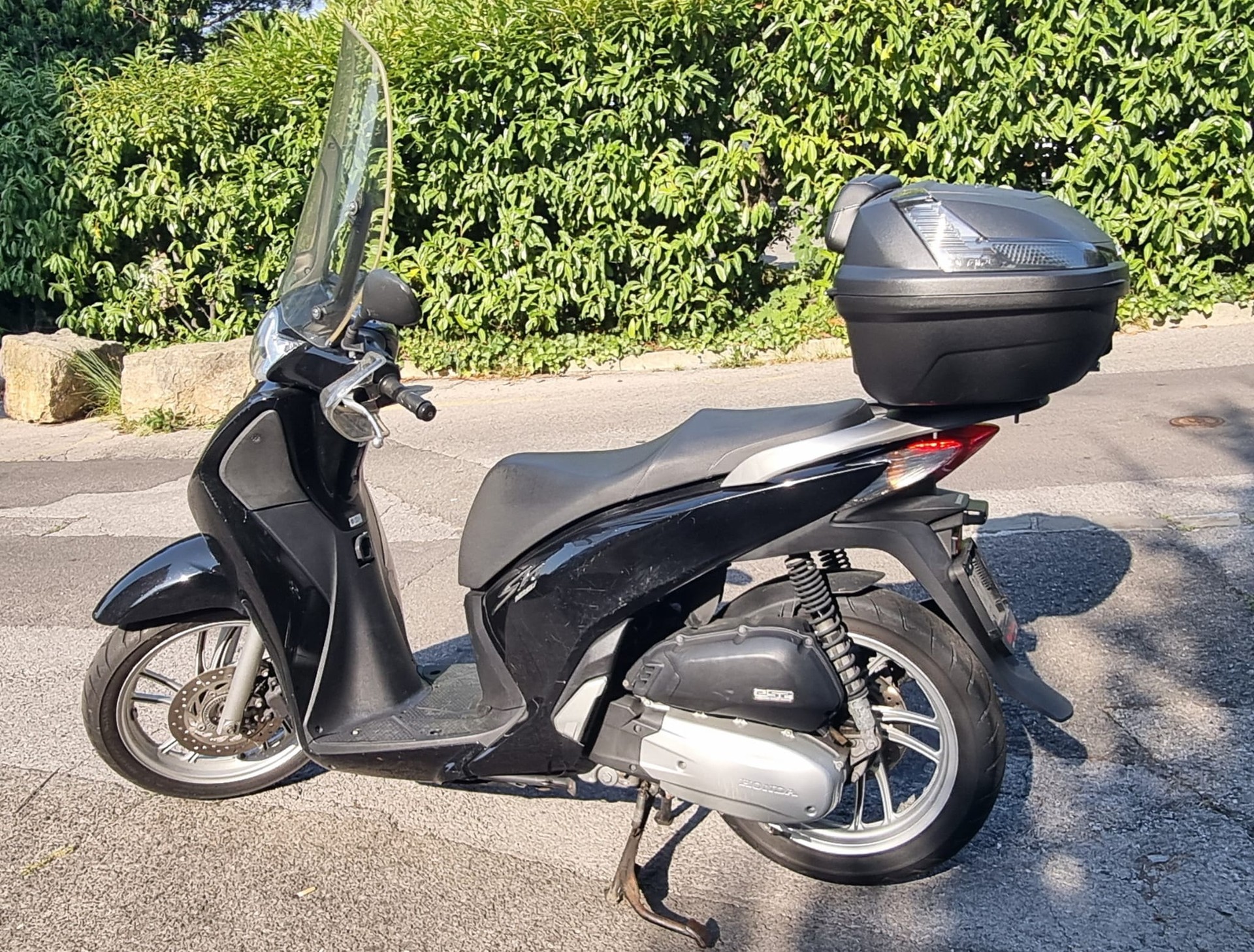 HONDA SH-image-0