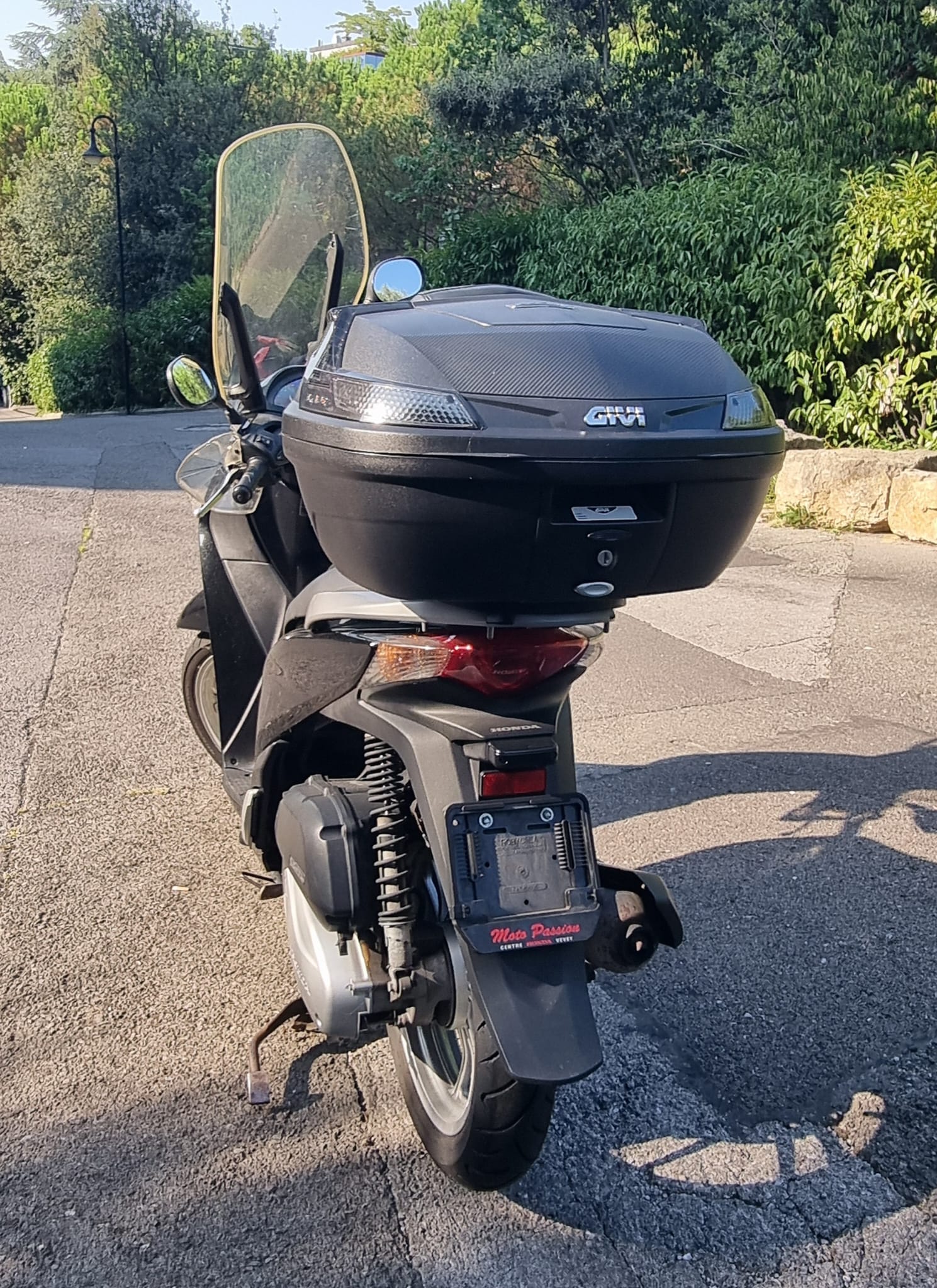 HONDA SH-image-1