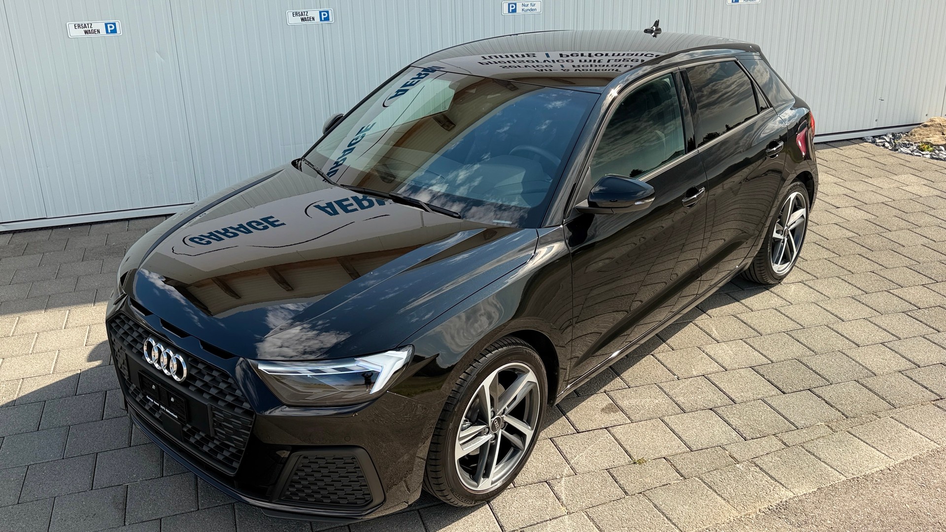 AUDI A1 Sportback S-Line 30 TFSI S-tronic / Audi-Werksgarantie & Gratis-Service 10 Jahre, 100.000 km (ASSP+)-showroom-element-2