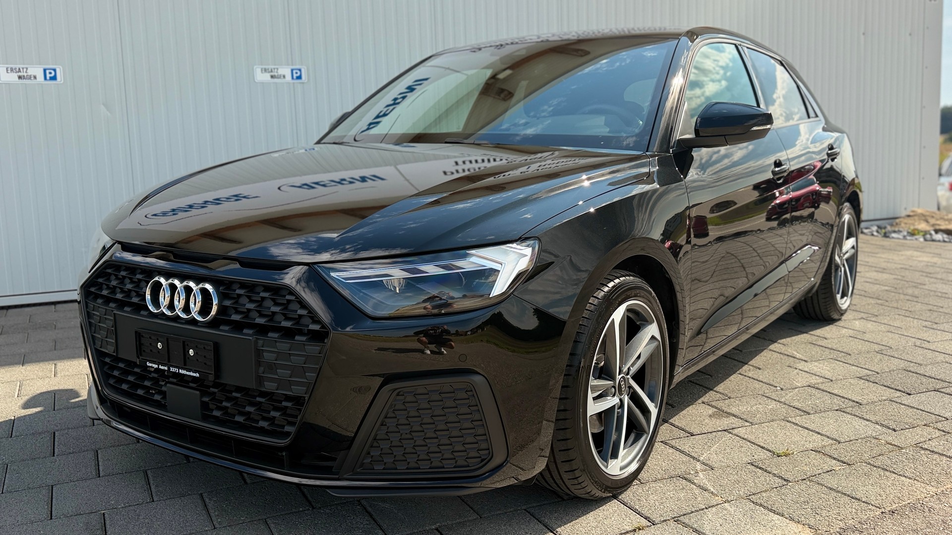 AUDI A1 Sportback S-Line 30 TFSI S-tronic / Audi-Werksgarantie & Gratis-Service 10 Jahre, 100.000 km (ASSP+)-showroom-element-3