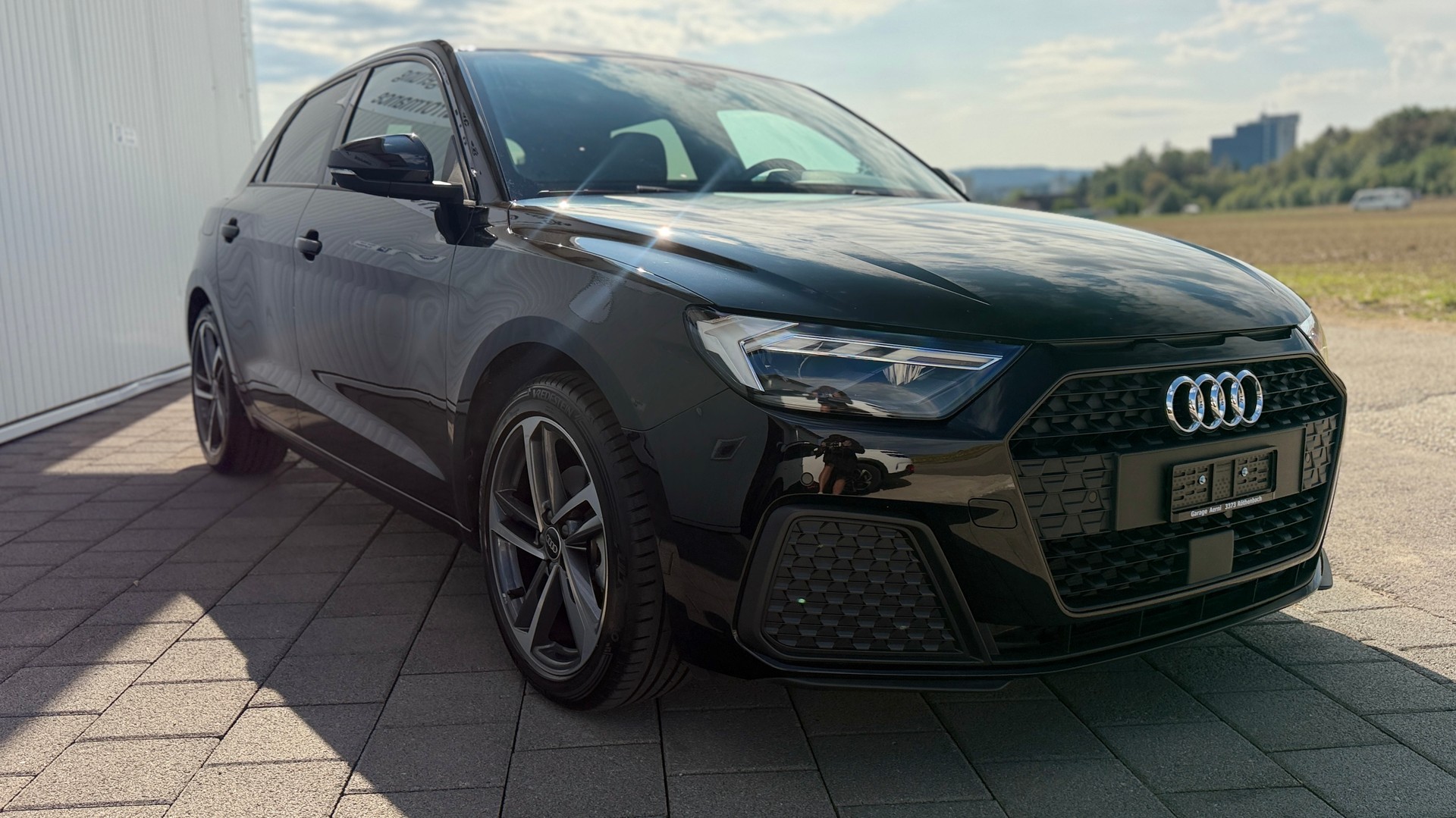 AUDI A1 Sportback S-Line 30 TFSI S-tronic / Audi-Werksgarantie & Gratis-Service 10 Jahre, 100.000 km (ASSP+)-showroom-element-1