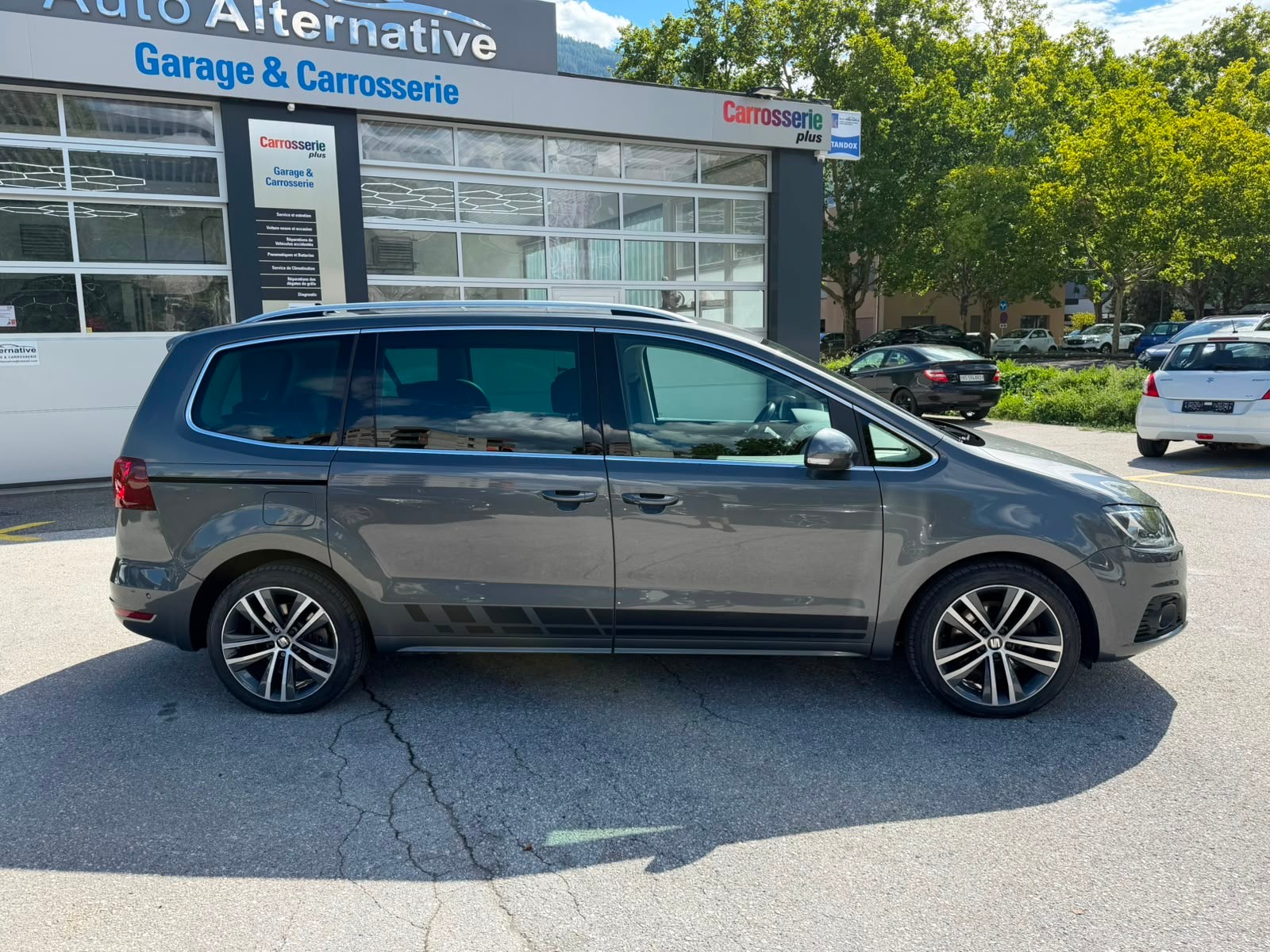 SEAT Alhambra 2.0 TDI 4Drive SWISS FR-showroom-element-1