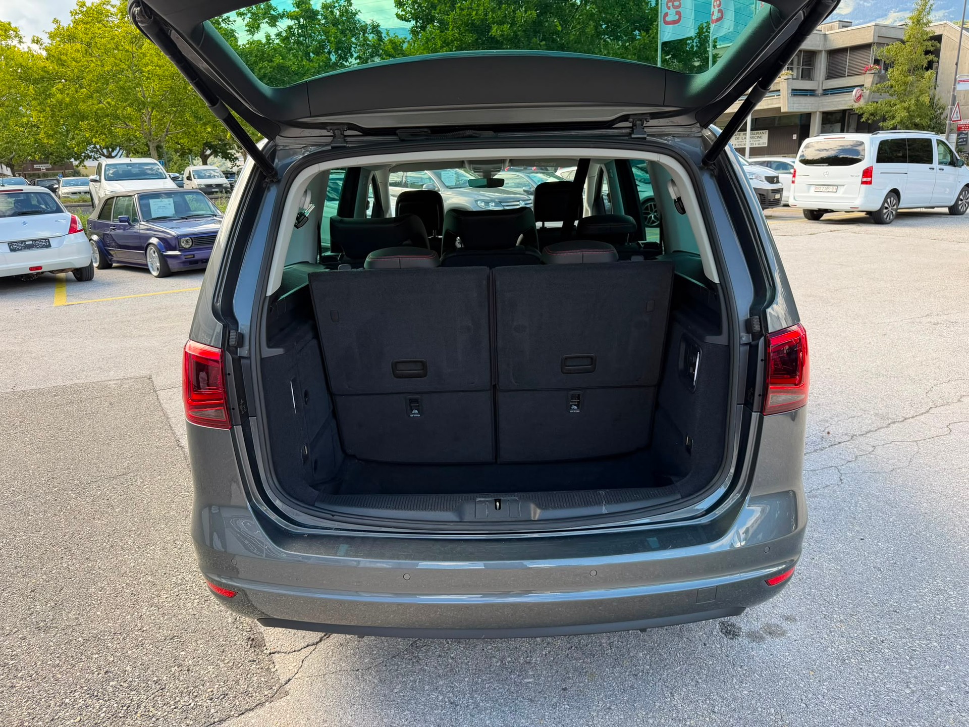 SEAT Alhambra 2.0 TDI 4Drive SWISS FR-image-28