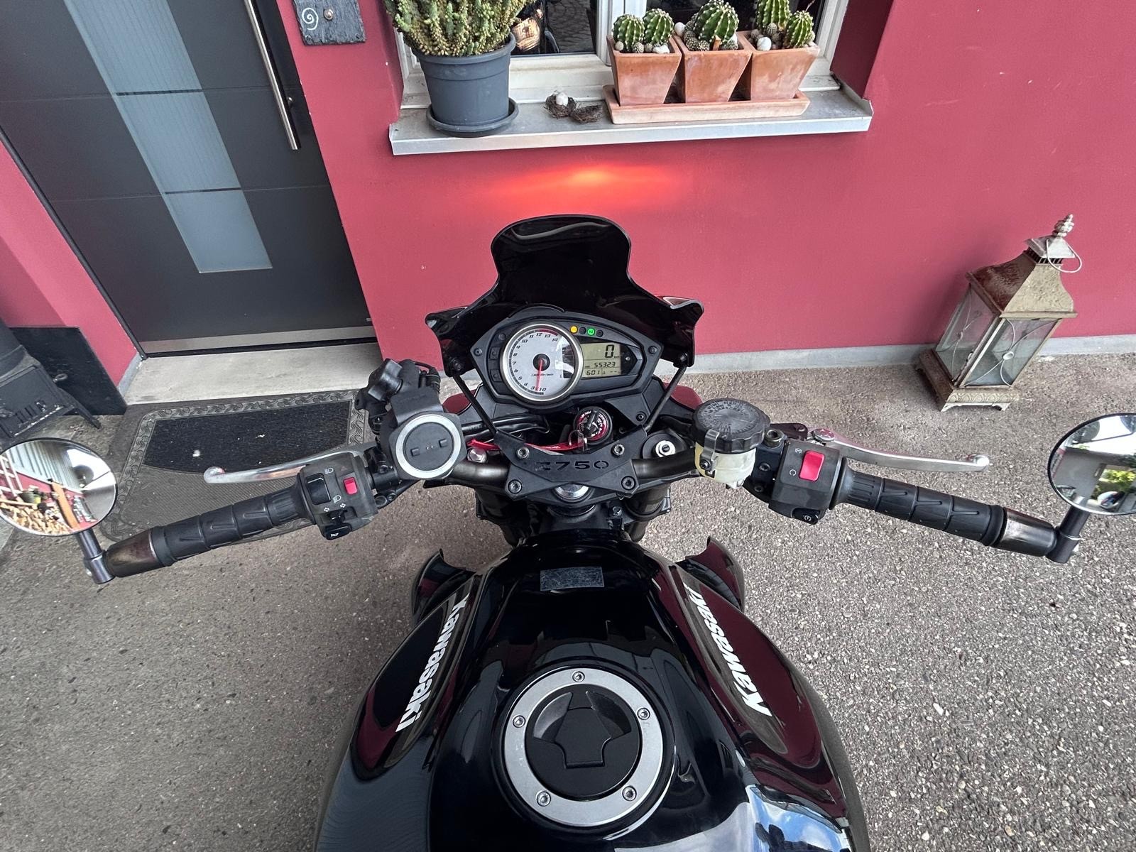 KAWASAKI Z 750 (25kW)-image-4