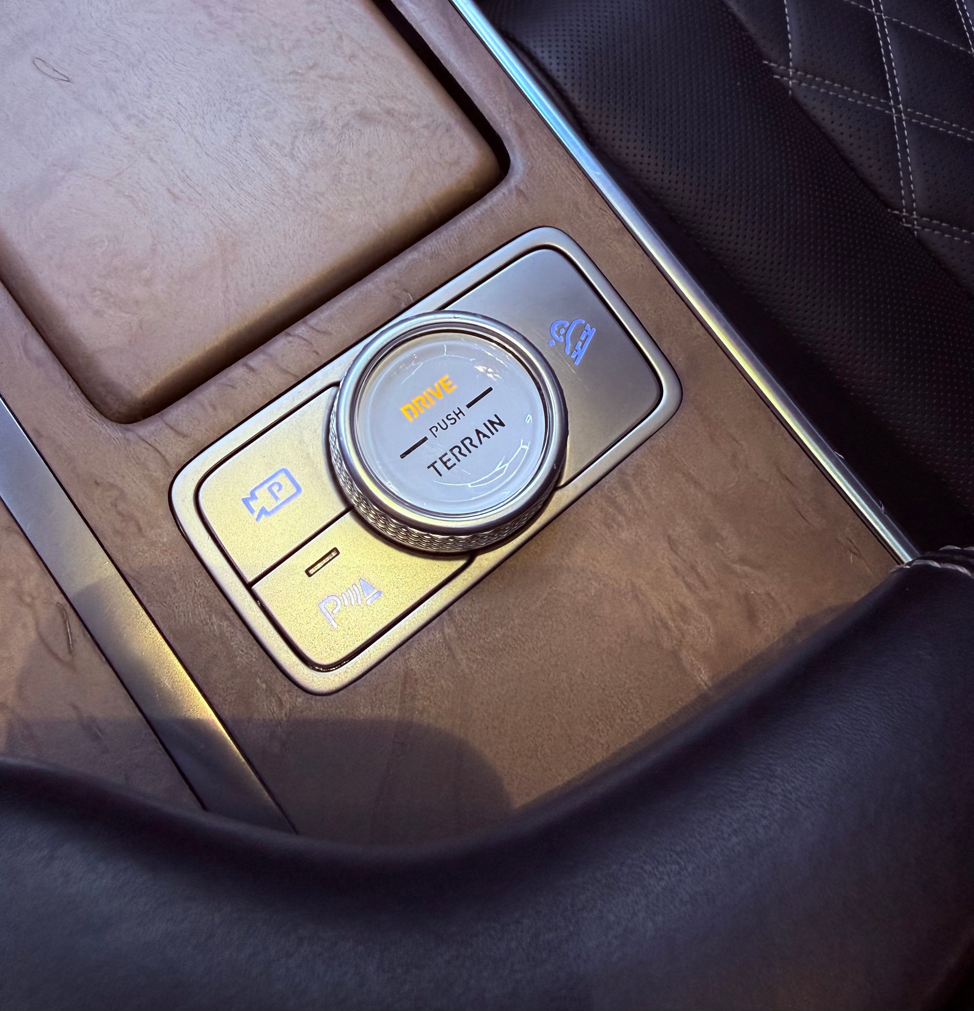 GENESIS GV80 2.5 TGDI Luxus AT8 AWD-image-17
