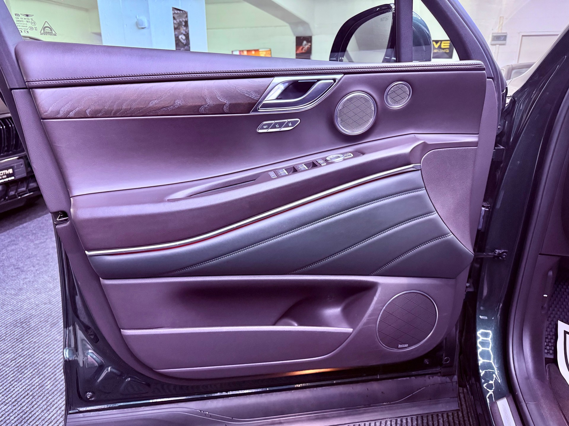 GENESIS GV80 2.5 TGDI Luxus AT8 AWD-image-11