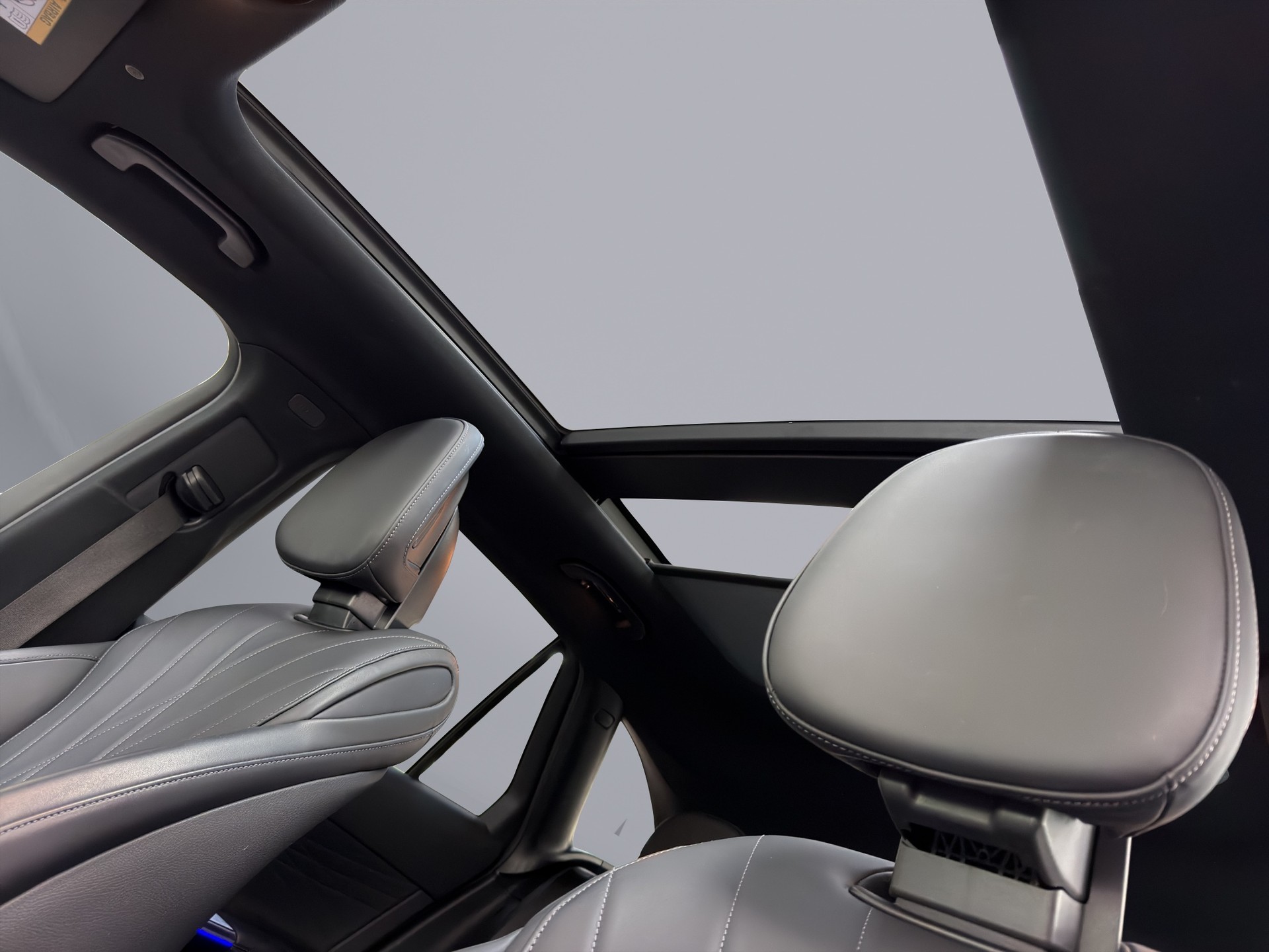 MERCEDES-BENZ GLC 220 d AMG Line 4matic-image-17