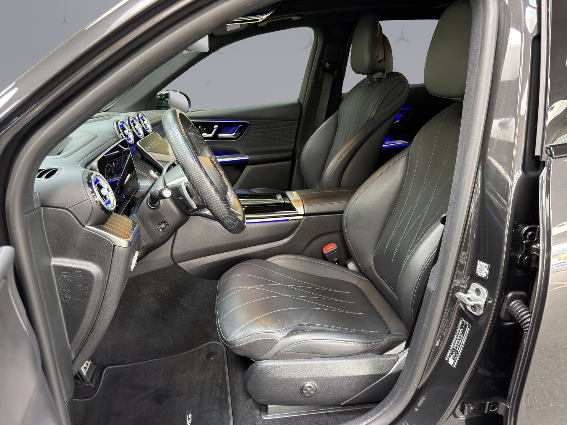 MERCEDES-BENZ GLC 220 d AMG Line 4matic-image-8