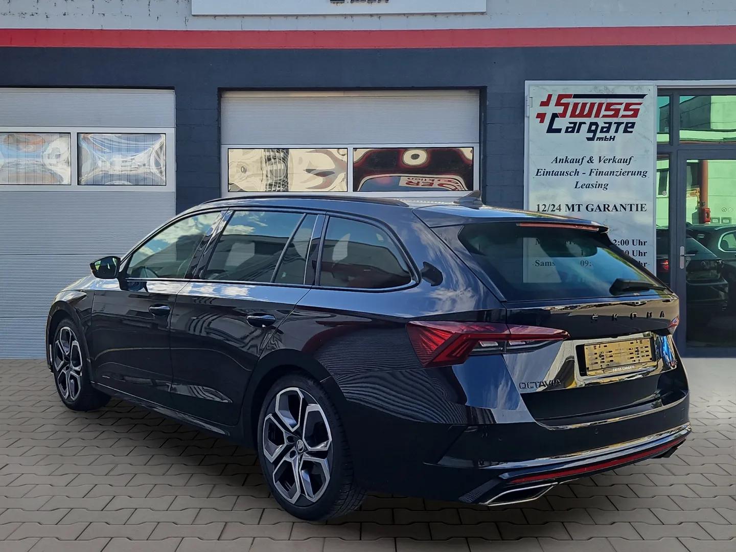 SKODA Octavia Combi 2.0 TDI DSG RS 4x4 mit AHK & 5J Werksgarantie oder bis 100000km-image-5