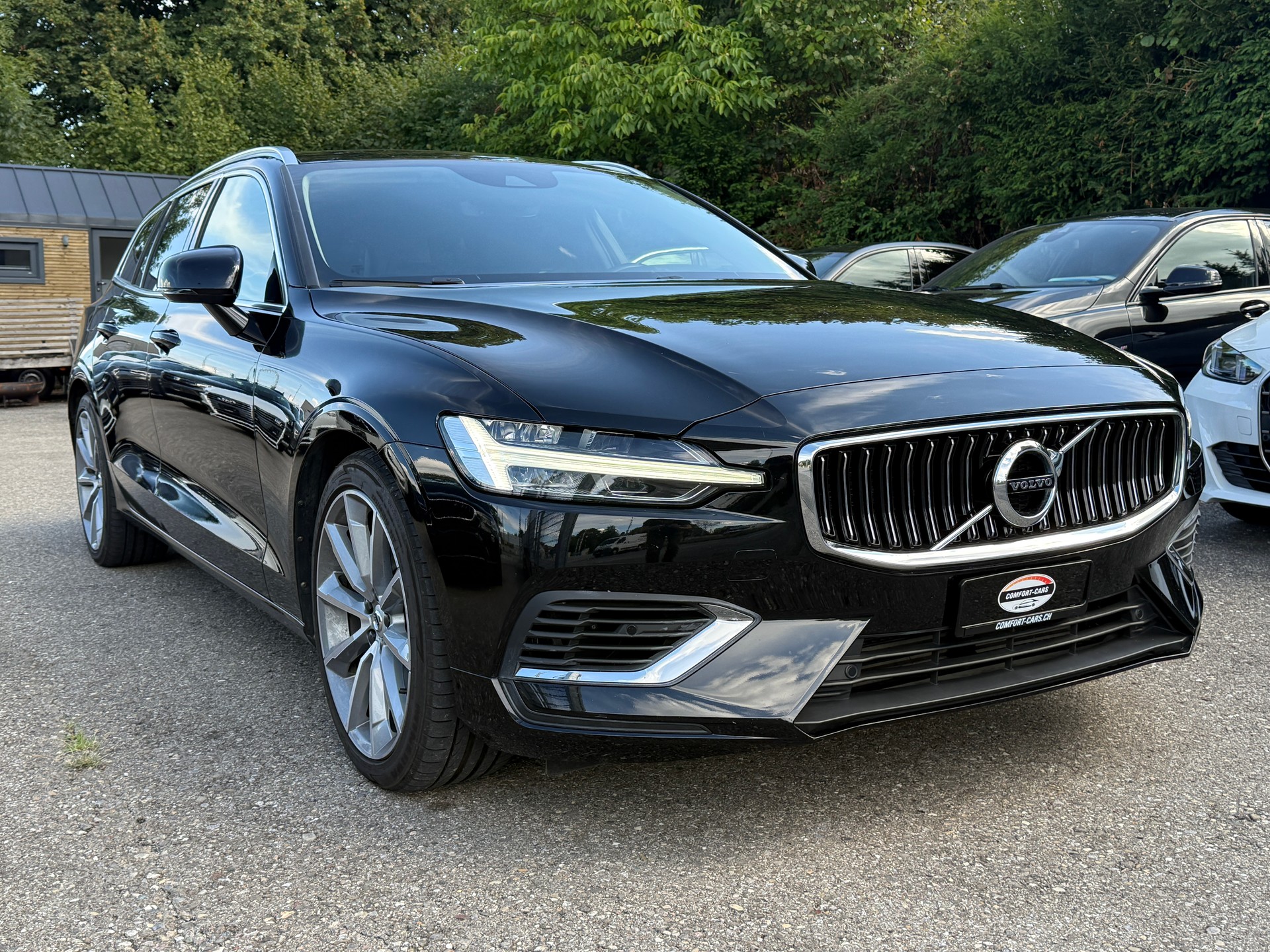 VOLVO V60 T6 eAWD Twin Engine Inscription Geartronic-showroom-element-3
