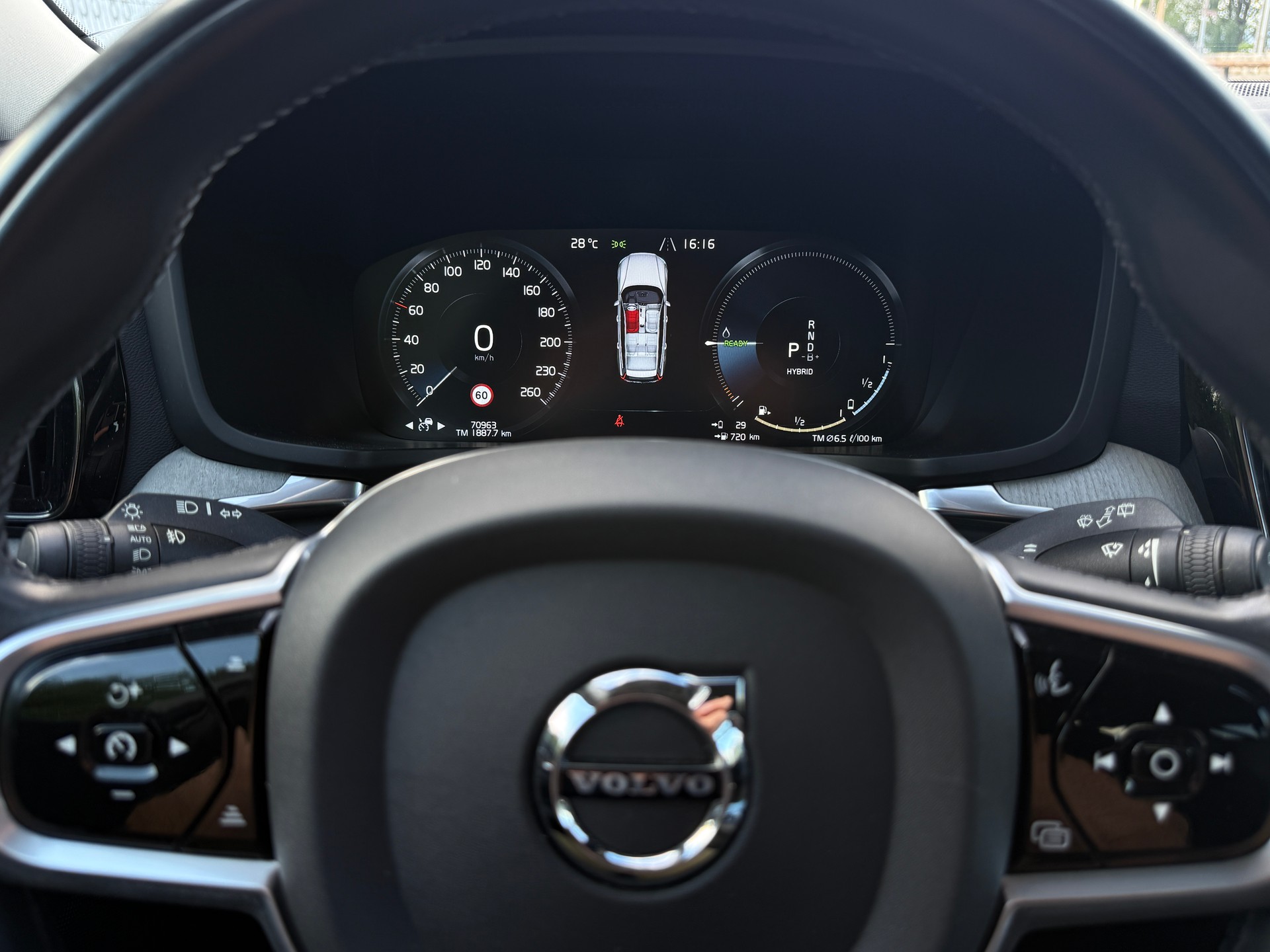 VOLVO V60 T6 eAWD Twin Engine Inscription Geartronic-image-18