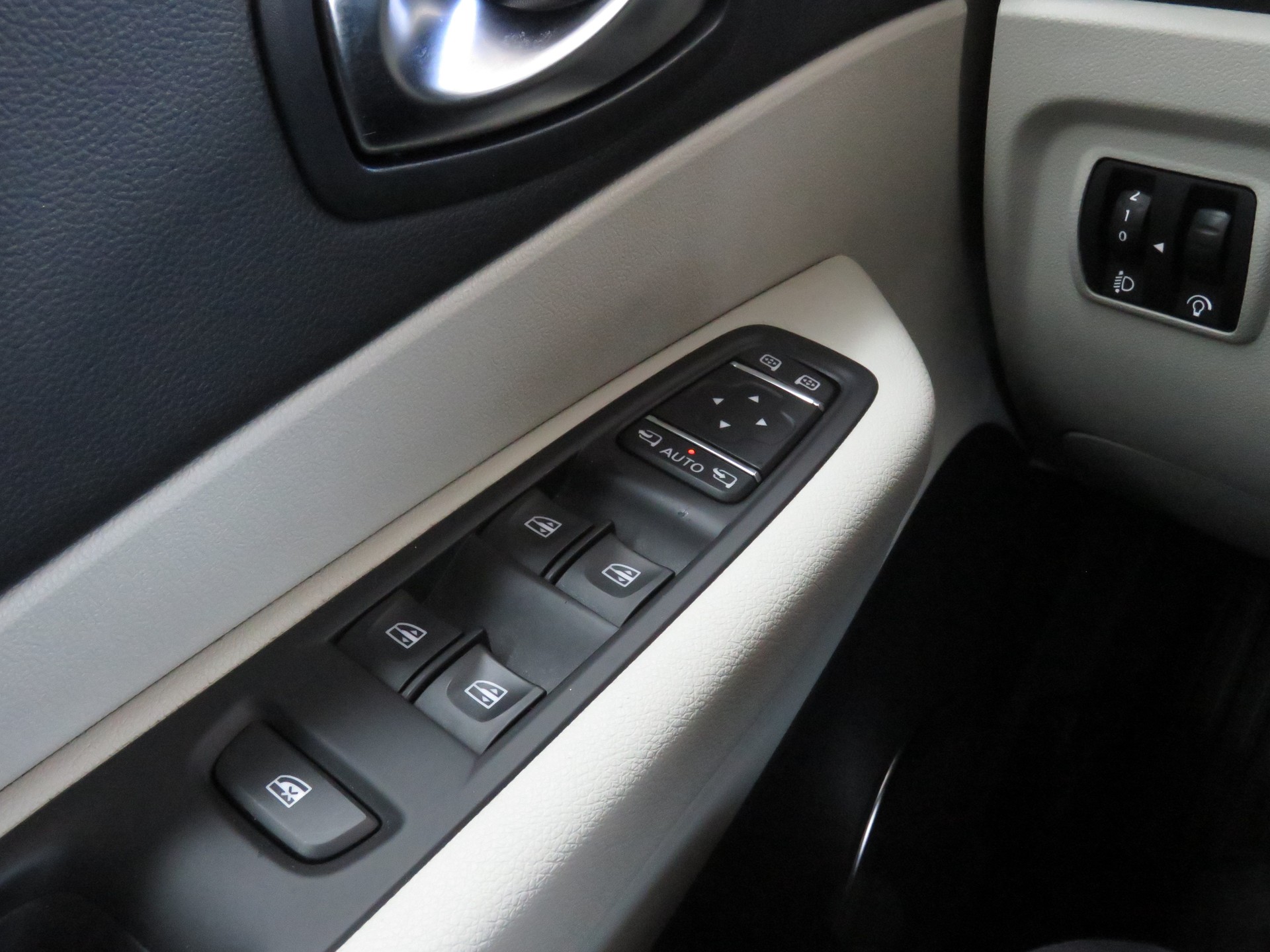 RENAULT Captur 1.2 T 16V Intens EDC (Automat, AHK 1.2 t)-image-22
