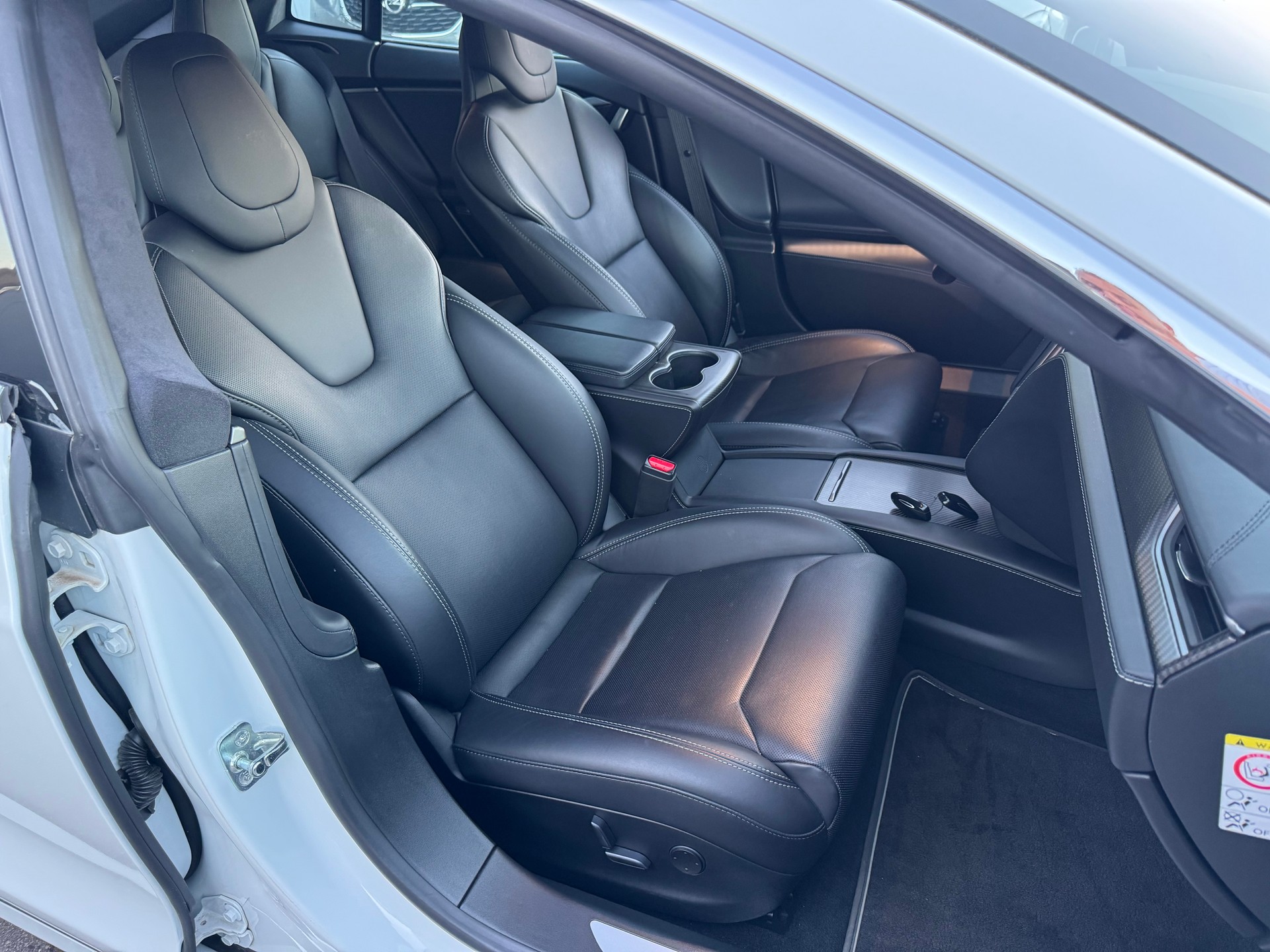 TESLA Model S 100 Ludicrous Performance-image-15