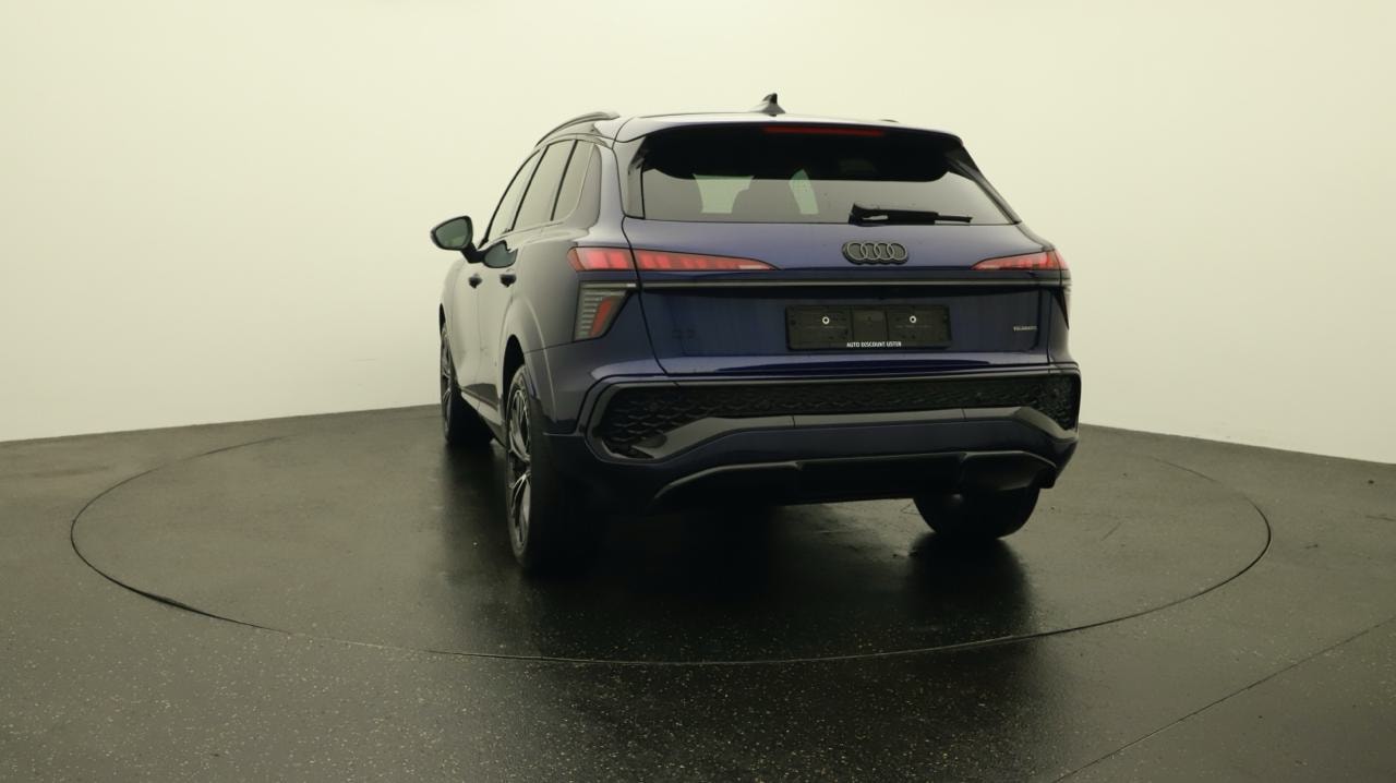 AUDI Q3 SUV TFSI quattro 195 kW S tronic-showroom-element-3