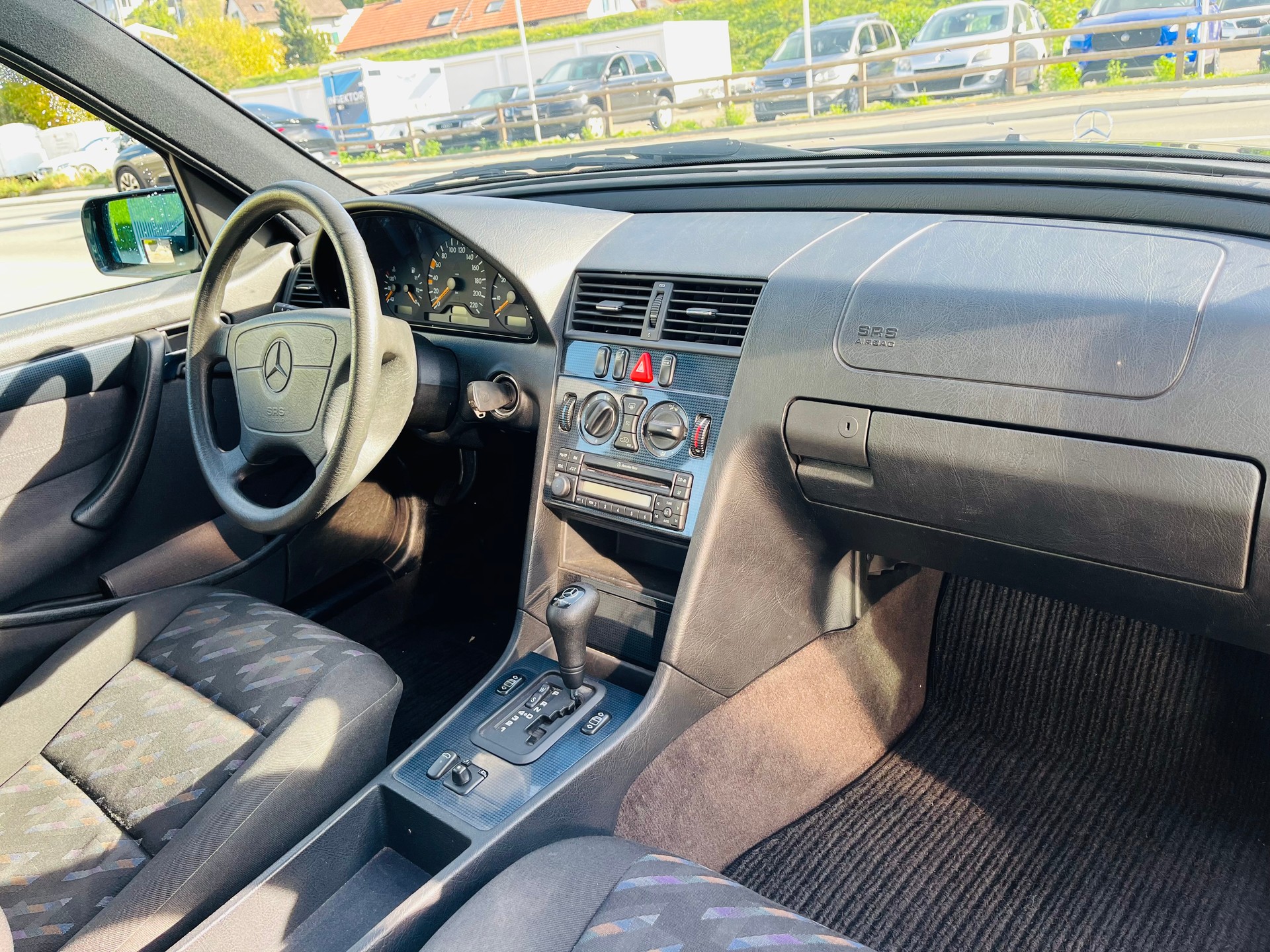 MERCEDES-BENZ C 250 TD Elégance-image-3