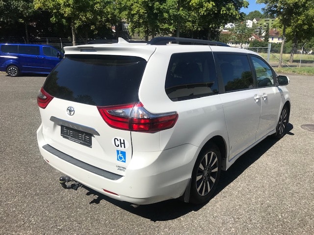 TOYOTA Sienna 3.5 A 4WD Limited Premium-showroom-element-3
