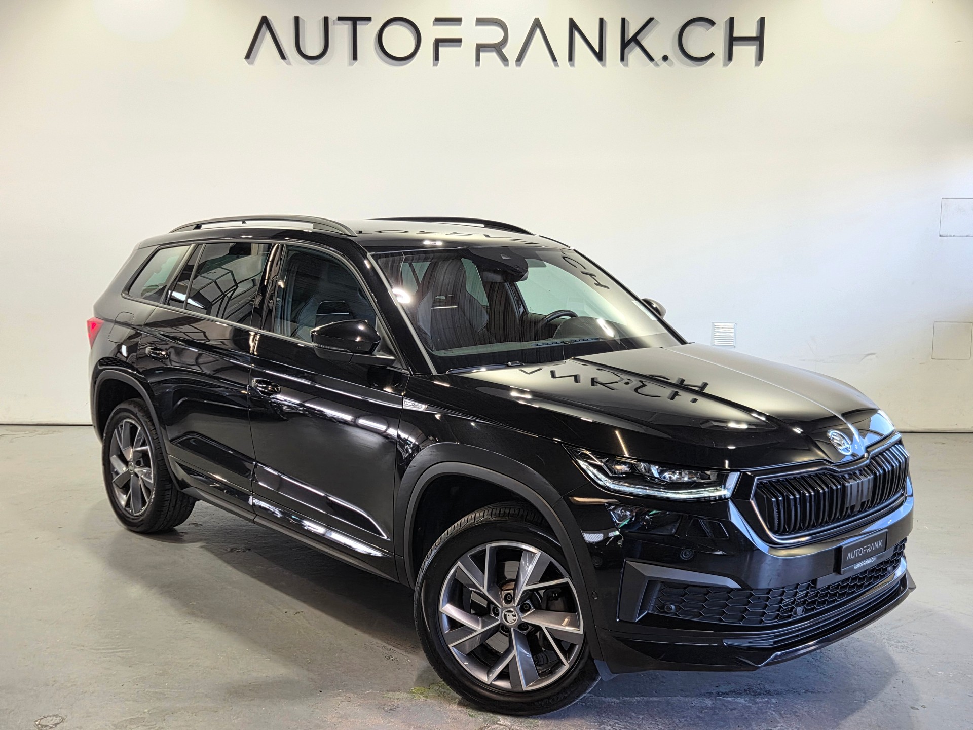 SKODA Kodiaq 2.0 TDI 200 Sportline DSG 7-Plätzer-showroom-element-1