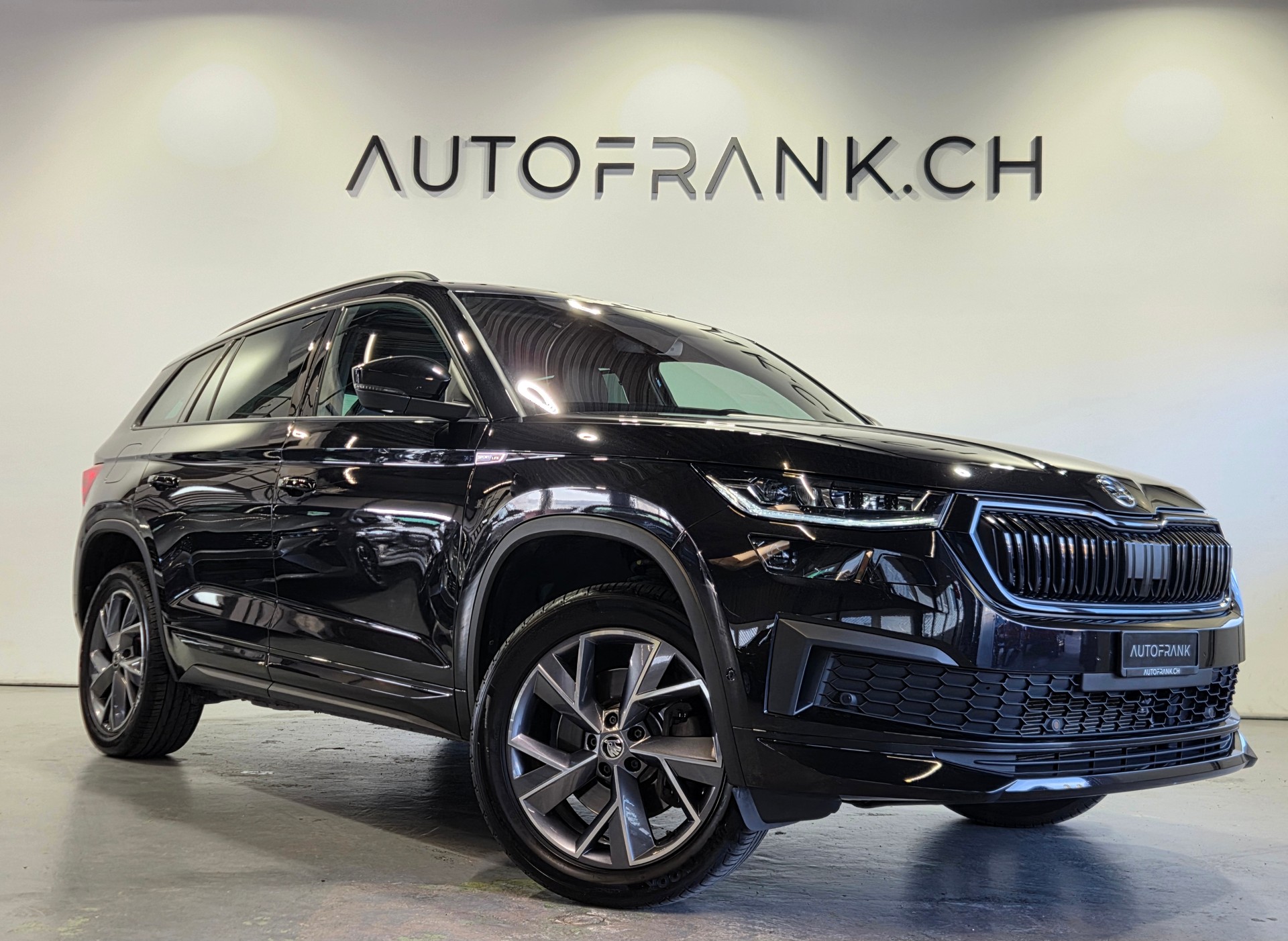 SKODA Kodiaq 2.0 TDI 200 Sportline DSG 7-Plätzer-showroom-element-2